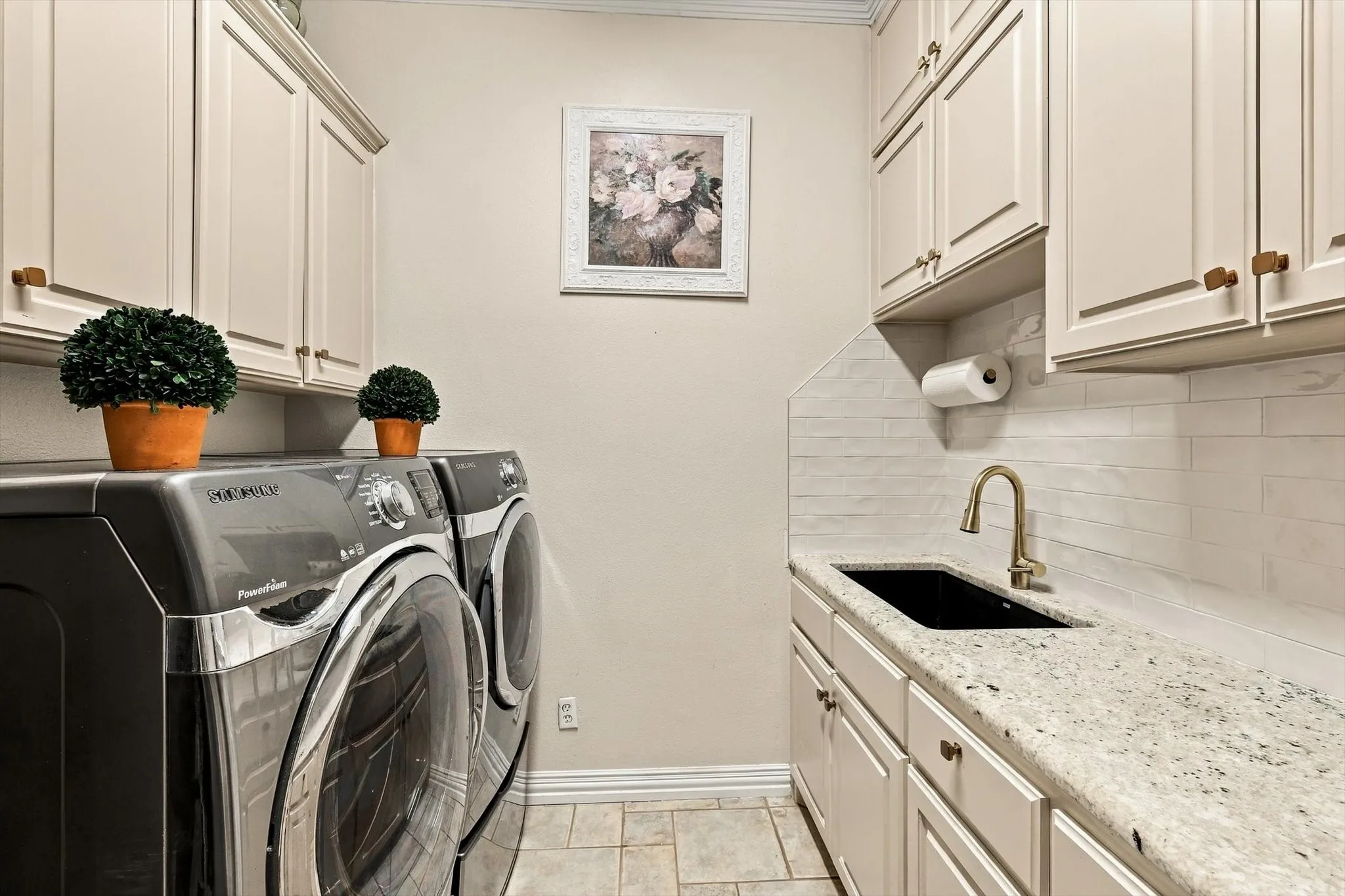 Single Family Residence For Sale in Tarrant County , 404 Alexandria Circle, Southlake, Texas 76092, 5 Bedroom, 6 Bathroom, 3 Garage spaces, 5,640 Sqft, built in 1998, mls#21393454, Real Estate Agent in Southlake, Homes For Sale in Tarrant county, Homes For Sale in Southlake, Realtor in Southlake Texas, Real Estate Brokerage Independent Realty Texas, Luminita Cordes Realtor