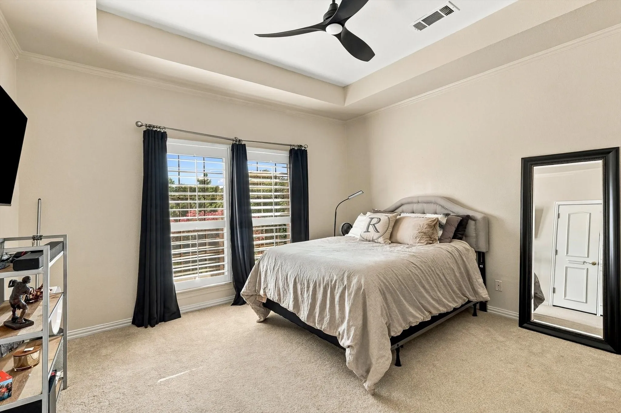 Single Family Residence For Sale in Tarrant County , 404 Alexandria Circle, Southlake, Texas 76092, 5 Bedroom, 6 Bathroom, 3 Garage spaces, 5,640 Sqft, built in 1998, mls#21393454, Real Estate Agent in Southlake, Homes For Sale in Tarrant county, Homes For Sale in Southlake, Realtor in Southlake Texas, Real Estate Brokerage Independent Realty Texas, Luminita Cordes Realtor