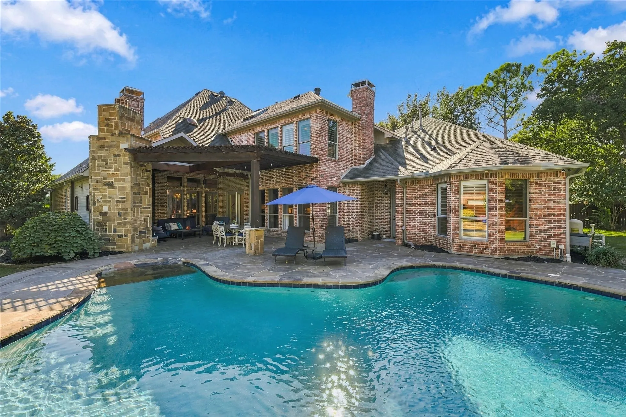 Single Family Residence For Sale in Tarrant County , 404 Alexandria Circle, Southlake, Texas 76092, 5 Bedroom, 6 Bathroom, 3 Garage spaces, 5,640 Sqft, built in 1998, mls#21393454, Real Estate Agent in Southlake, Homes For Sale in Tarrant county, Homes For Sale in Southlake, Realtor in Southlake Texas, Real Estate Brokerage Independent Realty Texas, Luminita Cordes Realtor