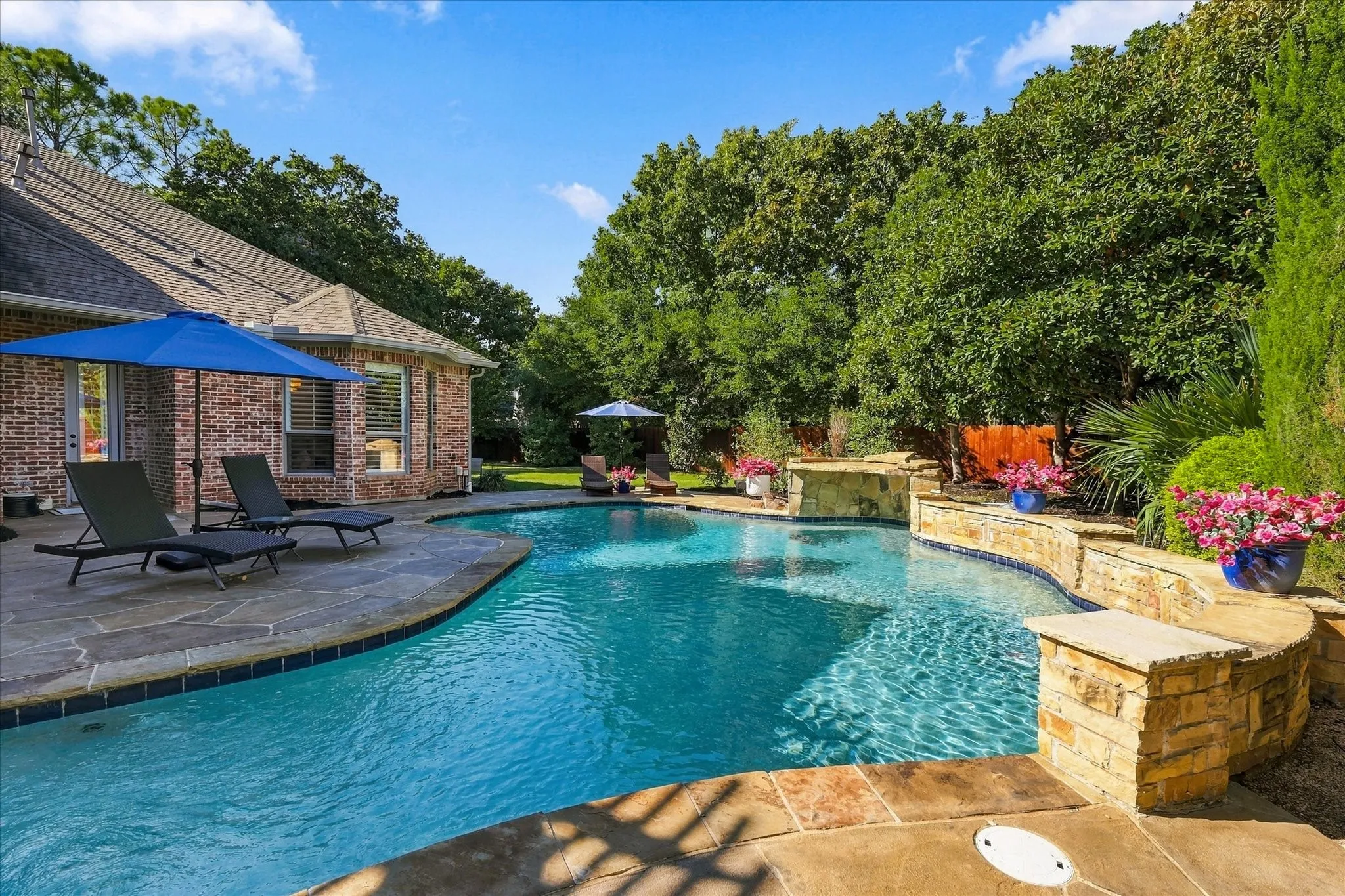 Single Family Residence For Sale in Tarrant County , 404 Alexandria Circle, Southlake, Texas 76092, 5 Bedroom, 6 Bathroom, 3 Garage spaces, 5,640 Sqft, built in 1998, mls#21393454, Real Estate Agent in Southlake, Homes For Sale in Tarrant county, Homes For Sale in Southlake, Realtor in Southlake Texas, Real Estate Brokerage Independent Realty Texas, Luminita Cordes Realtor