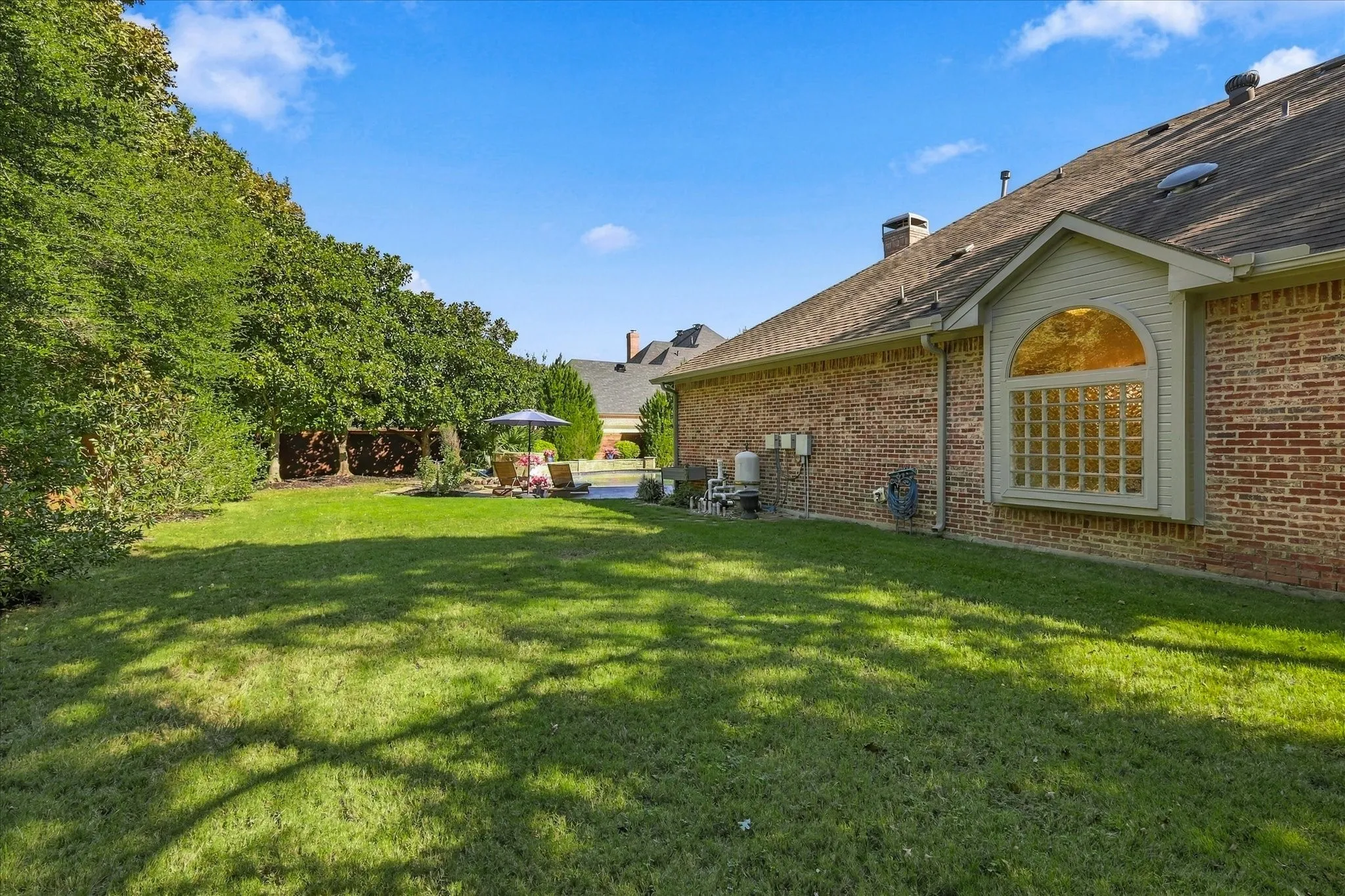 Single Family Residence For Sale in Tarrant County , 404 Alexandria Circle, Southlake, Texas 76092, 5 Bedroom, 6 Bathroom, 3 Garage spaces, 5,640 Sqft, built in 1998, mls#21393454, Real Estate Agent in Southlake, Homes For Sale in Tarrant county, Homes For Sale in Southlake, Realtor in Southlake Texas, Real Estate Brokerage Independent Realty Texas, Luminita Cordes Realtor