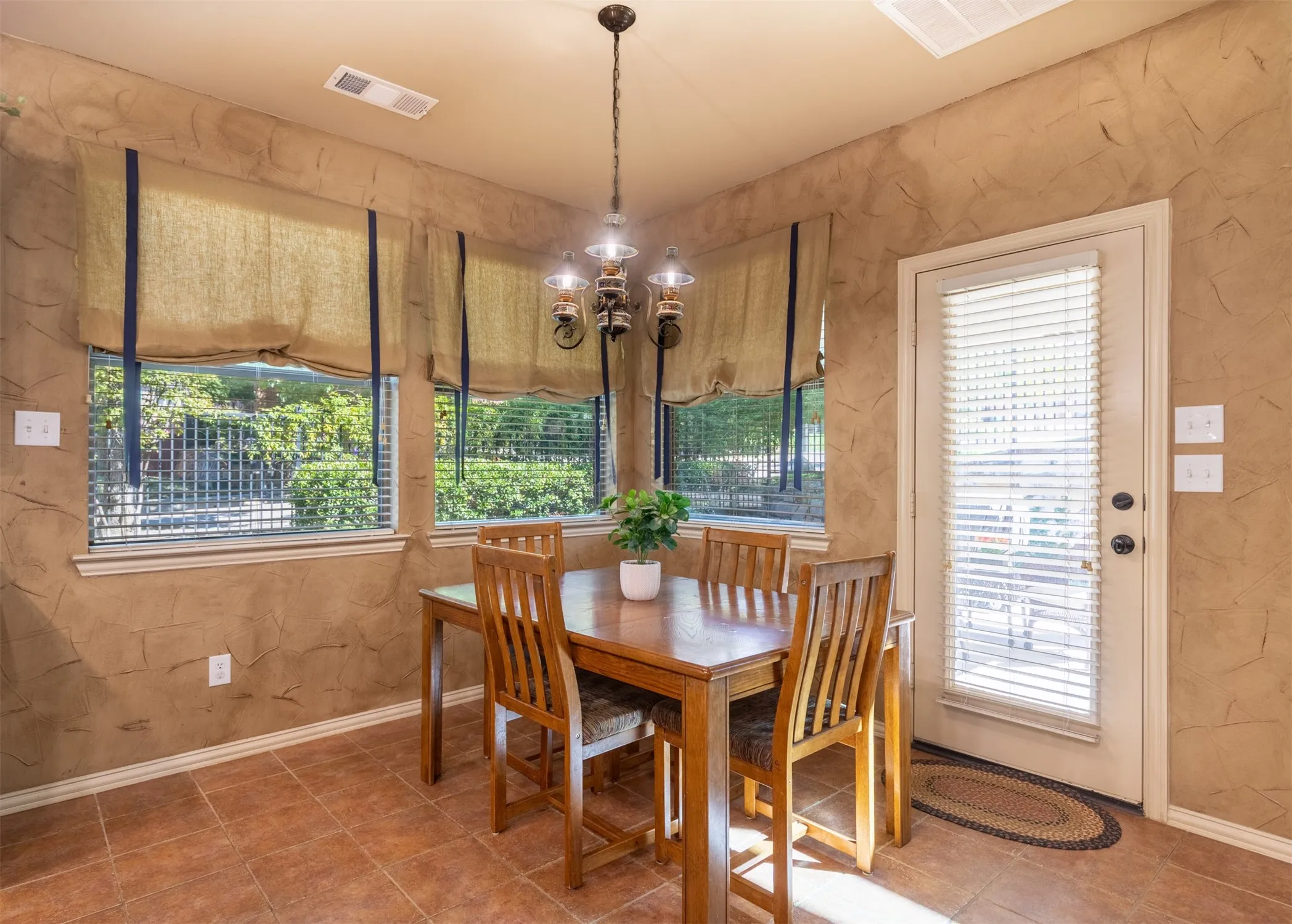Breakfast room with natural light.