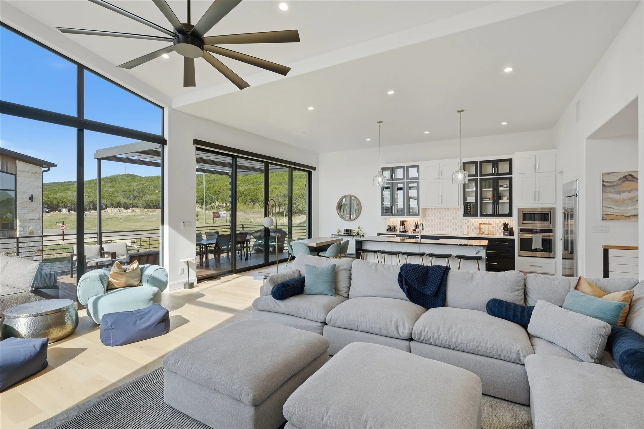 Single Family Residence For Sale in Palo Pinto County , 4 Breakwater Bend, Graford, Texas 76449, 4 Bedroom, 5 Bathroom, 1 Garage spaces, 2,881 Sqft, built in 2023, mls#21404818, Real Estate Agent in Graford, Homes For Sale in Palo Pinto county, Homes For Sale in Graford, Realtor in Graford Texas, Real Estate Brokerage Independent Realty Texas, Luminita Cordes Realtor