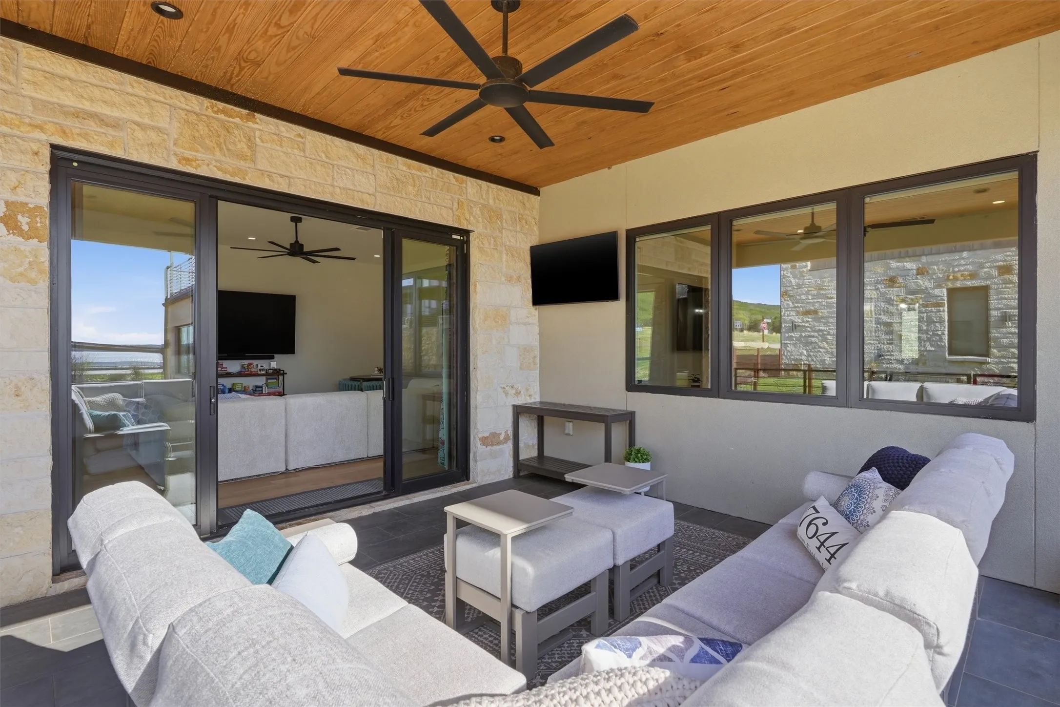 Single Family Residence For Sale in Palo Pinto County , 4 Breakwater Bend, Graford, Texas 76449, 4 Bedroom, 5 Bathroom, 1 Garage spaces, 2,881 Sqft, built in 2023, mls#21404818, Real Estate Agent in Graford, Homes For Sale in Palo Pinto county, Homes For Sale in Graford, Realtor in Graford Texas, Real Estate Brokerage Independent Realty Texas, Luminita Cordes Realtor