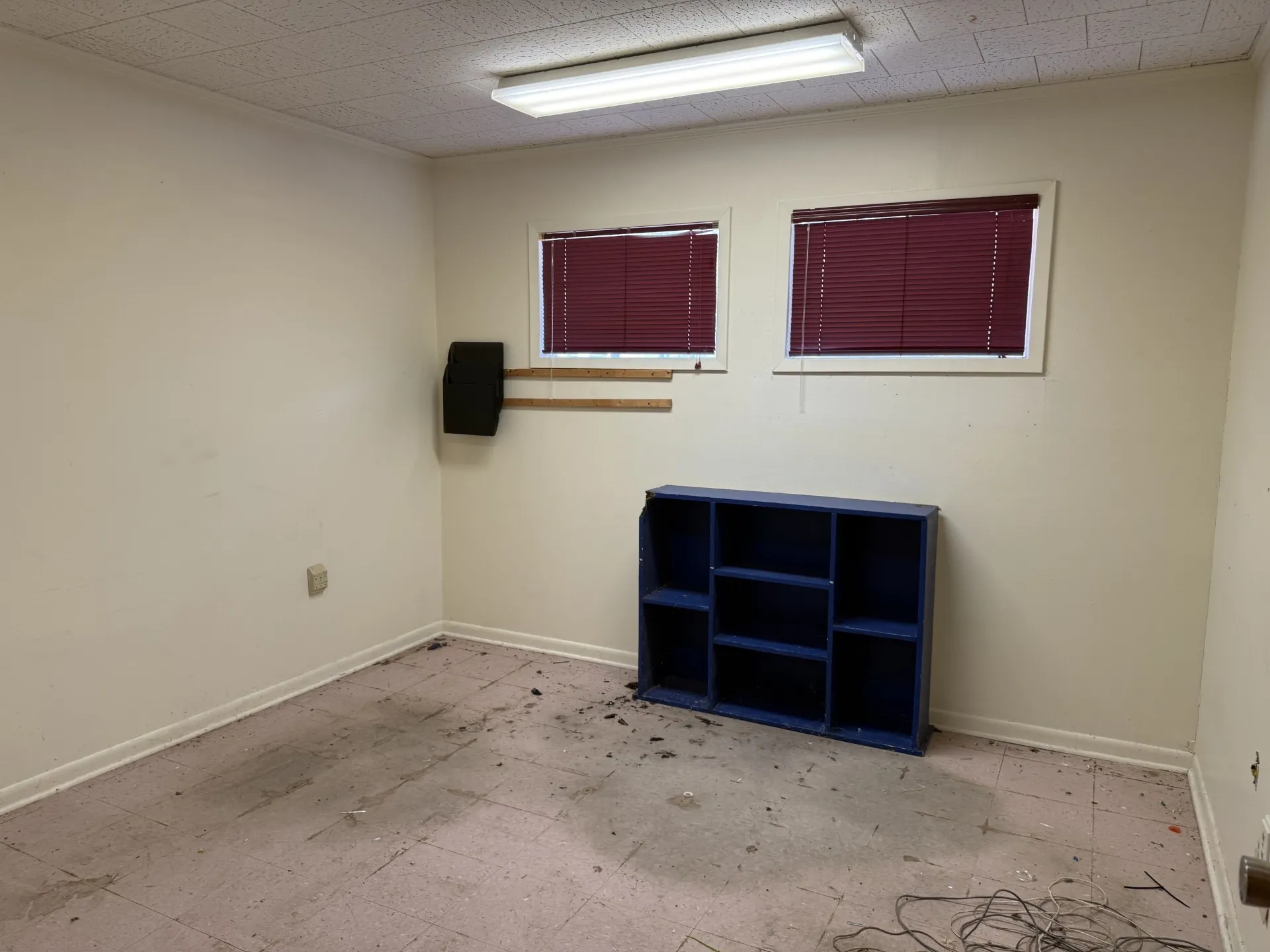 Single Family Residence For Sale in Bosque County , 401 5th Street, Valley Mills, Texas 76689, 3 Bedroom, 2 Bathroom, Garage spaces, 1,945 Sqft, built in 1975, mls#21405305, Real Estate Agent in Valley Mills, Homes For Sale in Bosque county, Homes For Sale in Valley Mills, Realtor in Valley Mills Texas, Real Estate Brokerage Independent Realty Texas, Luminita Cordes Realtor