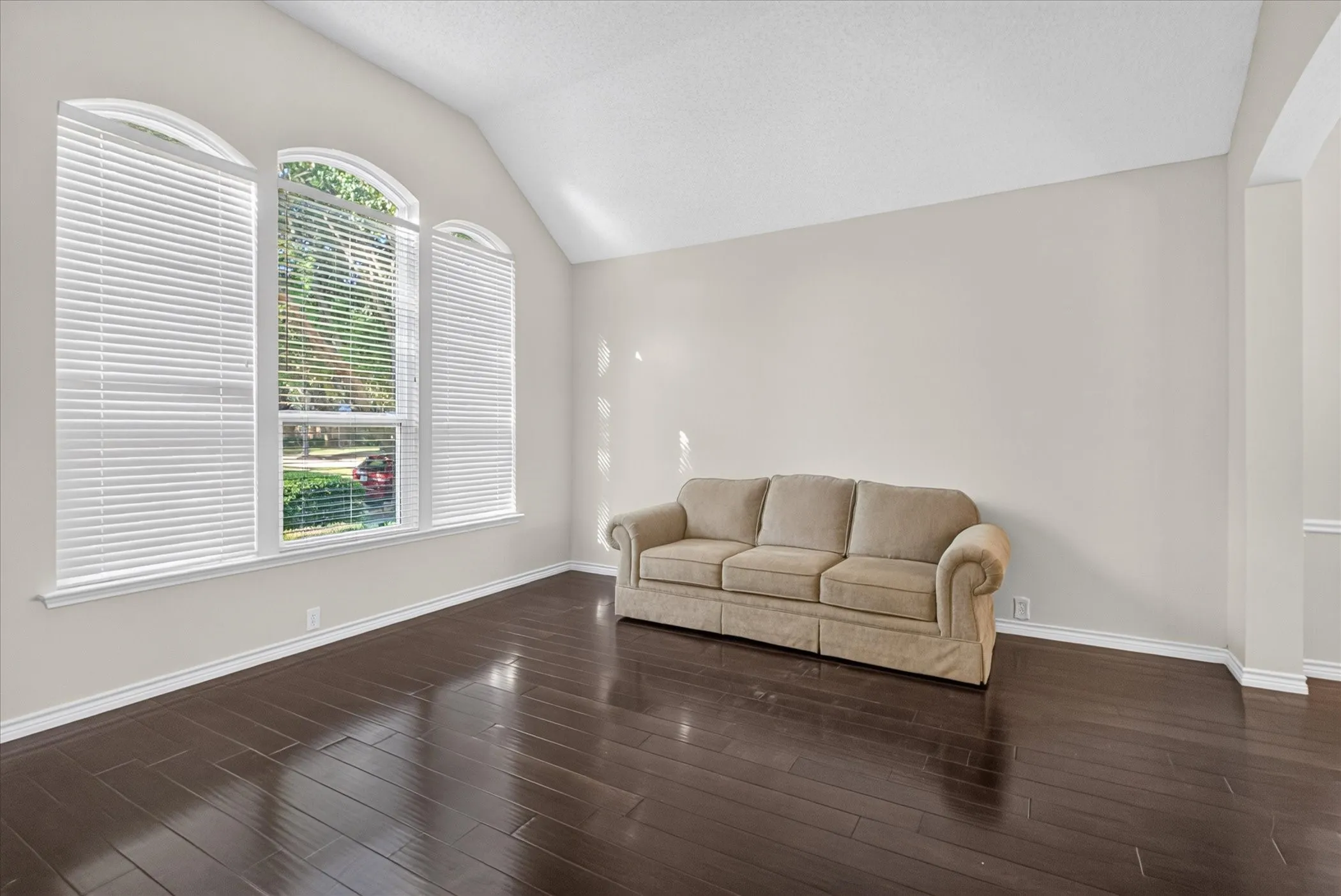 Single Family Residence For Sale in Dallas County , 448 Halifax Drive, Coppell, Texas 75019, 4 Bedroom, 4 Bathroom, 2 Garage spaces, 3,483 Sqft, built in 1991, mls#21403561, Real Estate Agent in Coppell, Homes For Sale in Dallas county, Homes For Sale in Coppell, Realtor in Coppell Texas, Real Estate Brokerage Independent Realty Texas, Luminita Cordes Realtor