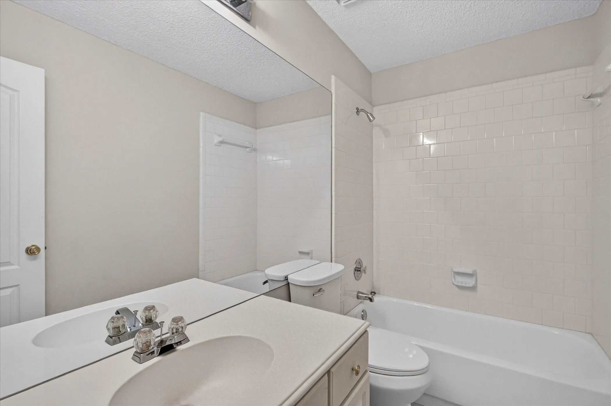 Single Family Residence For Sale in Dallas County , 448 Halifax Drive, Coppell, Texas 75019, 4 Bedroom, 4 Bathroom, 2 Garage spaces, 3,483 Sqft, built in 1991, mls#21403561, Real Estate Agent in Coppell, Homes For Sale in Dallas county, Homes For Sale in Coppell, Realtor in Coppell Texas, Real Estate Brokerage Independent Realty Texas, Luminita Cordes Realtor