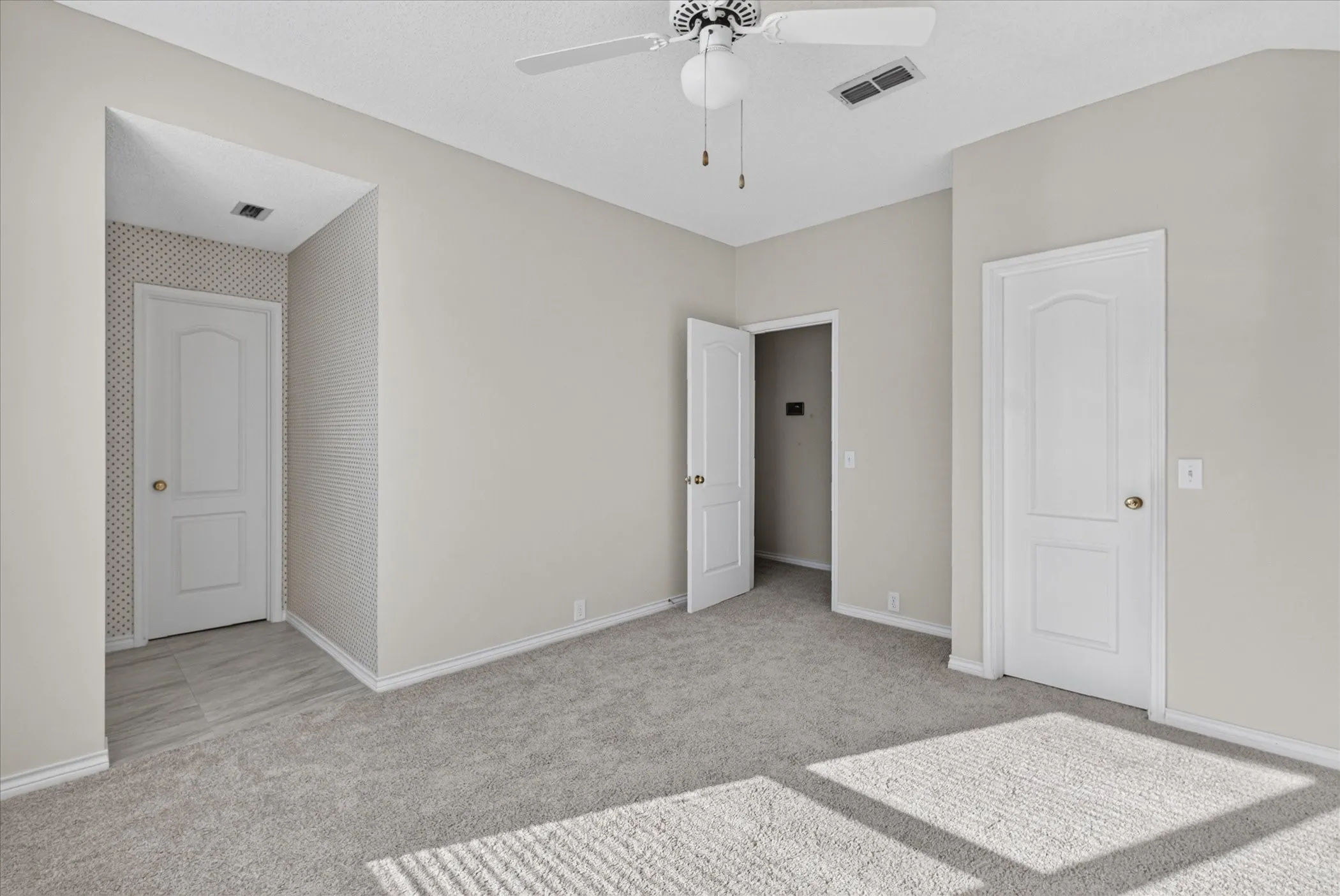 Single Family Residence For Sale in Dallas County , 448 Halifax Drive, Coppell, Texas 75019, 4 Bedroom, 4 Bathroom, 2 Garage spaces, 3,483 Sqft, built in 1991, mls#21403561, Real Estate Agent in Coppell, Homes For Sale in Dallas county, Homes For Sale in Coppell, Realtor in Coppell Texas, Real Estate Brokerage Independent Realty Texas, Luminita Cordes Realtor