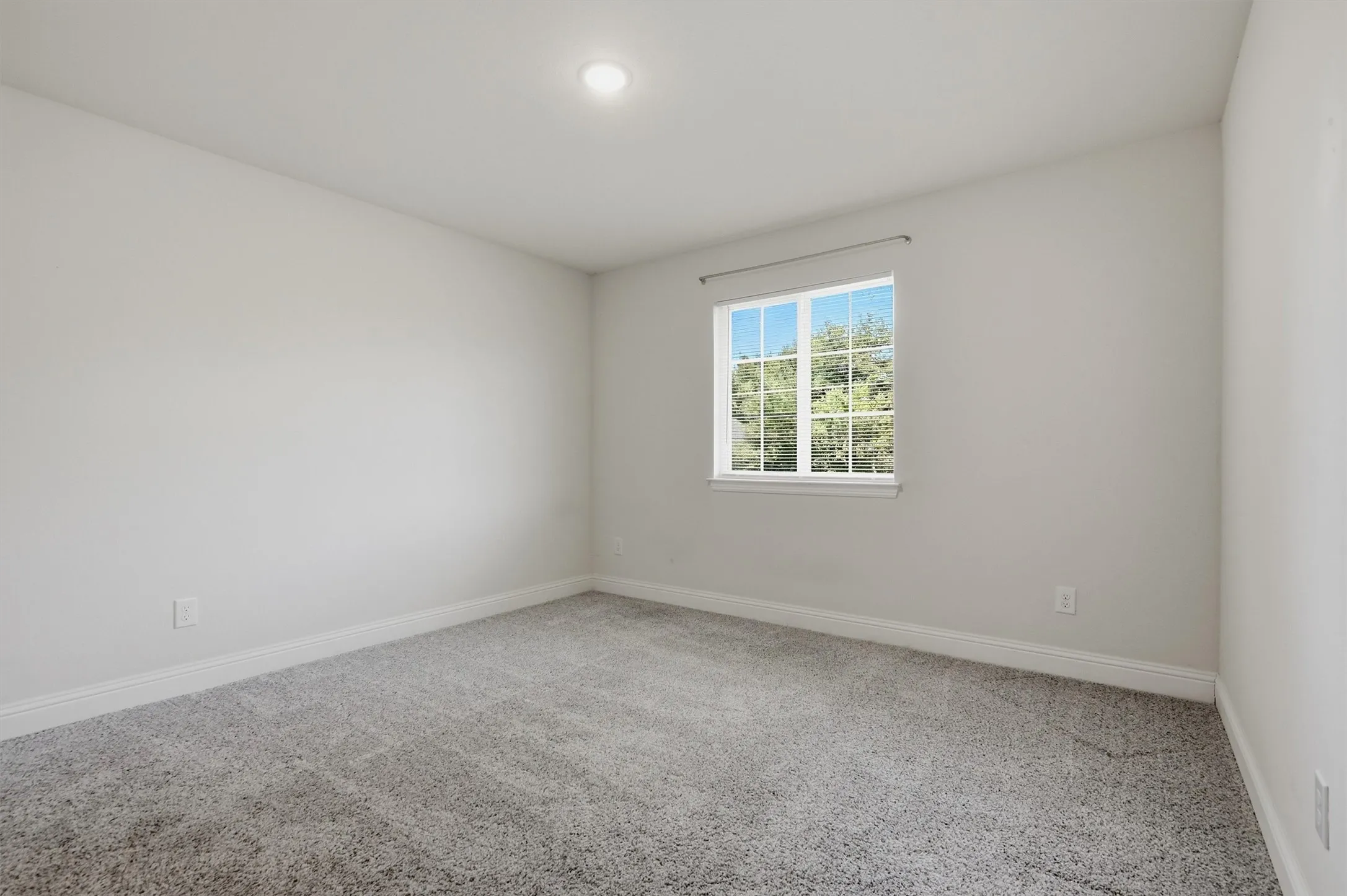Single Family Residence For Rent in Grayson County , 104 S Jordan Street, Whitesboro, Texas 76273, 3 Bedroom, 2 Bathroom, 2 Garage spaces, 1,545 Sqft, built in 2021, mls#21405531, Real Estate Agent in Whitesboro, Homes For Rent in Grayson county, Homes For Rent in Whitesboro, Realtor in Whitesboro Texas, Real Estate Brokerage Independent Realty Texas, Luminita Cordes Realtor