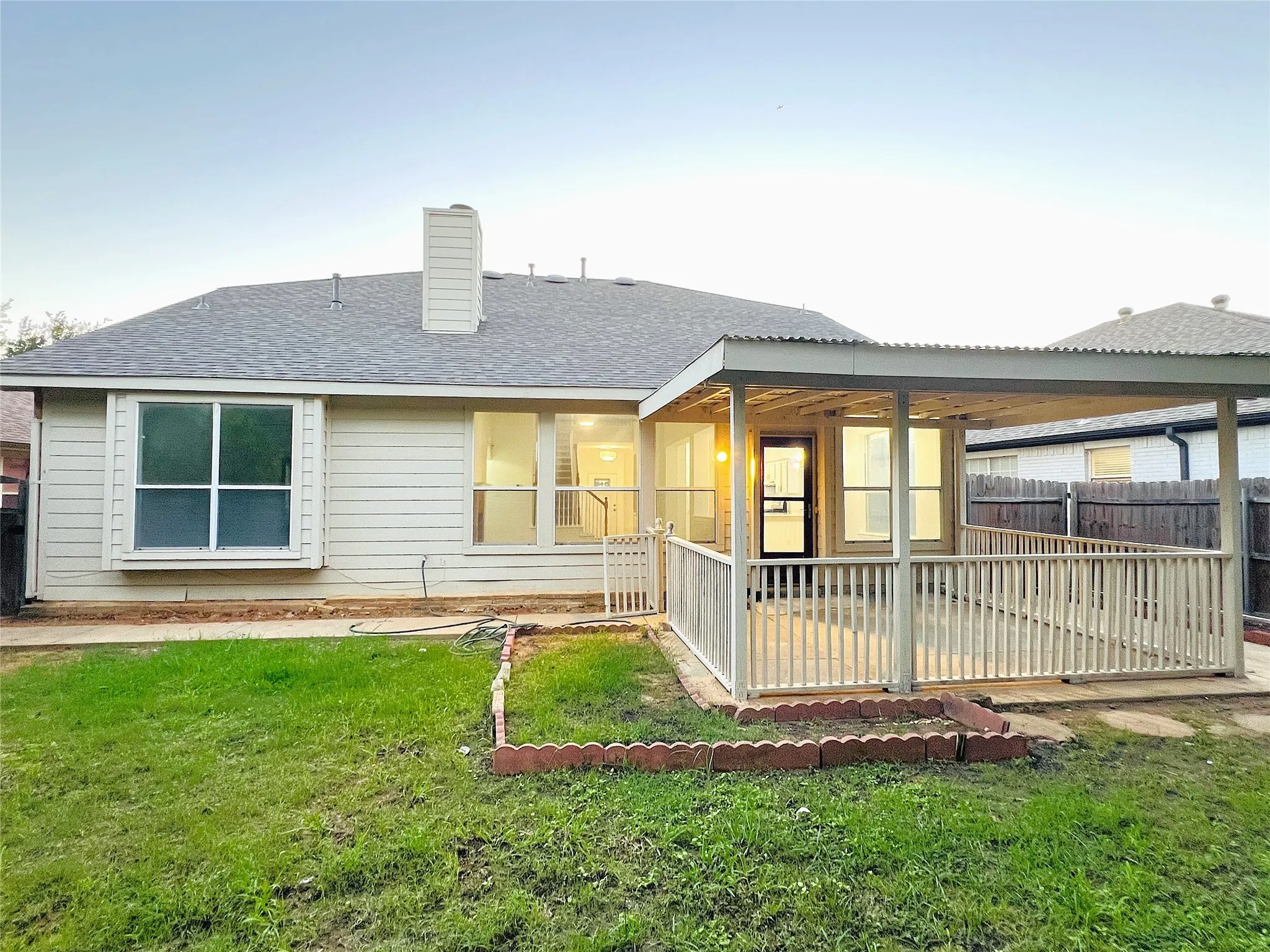 Single Family Residence For Sale in Tarrant County , 4300 Stone Hollow Way, Fort Worth, Texas 76040, 4 Bedroom, 3 Bathroom, 2 Garage spaces, 2,194 Sqft, built in 1995, mls#21404237, Real Estate Agent in Fort Worth, Homes For Sale in Tarrant county, Homes For Sale in Fort Worth, Realtor in Fort Worth Texas, Real Estate Brokerage Independent Realty Texas, Luminita Cordes Realtor