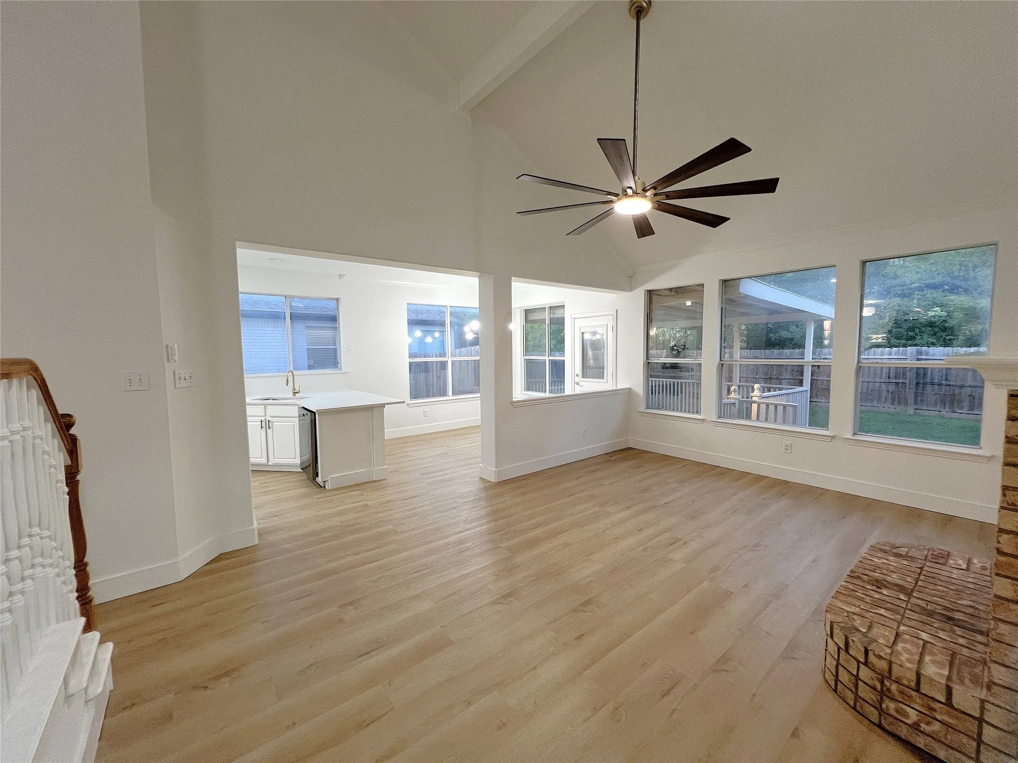 Single Family Residence For Sale in Tarrant County , 4300 Stone Hollow Way, Fort Worth, Texas 76040, 4 Bedroom, 3 Bathroom, 2 Garage spaces, 2,194 Sqft, built in 1995, mls#21404237, Real Estate Agent in Fort Worth, Homes For Sale in Tarrant county, Homes For Sale in Fort Worth, Realtor in Fort Worth Texas, Real Estate Brokerage Independent Realty Texas, Luminita Cordes Realtor