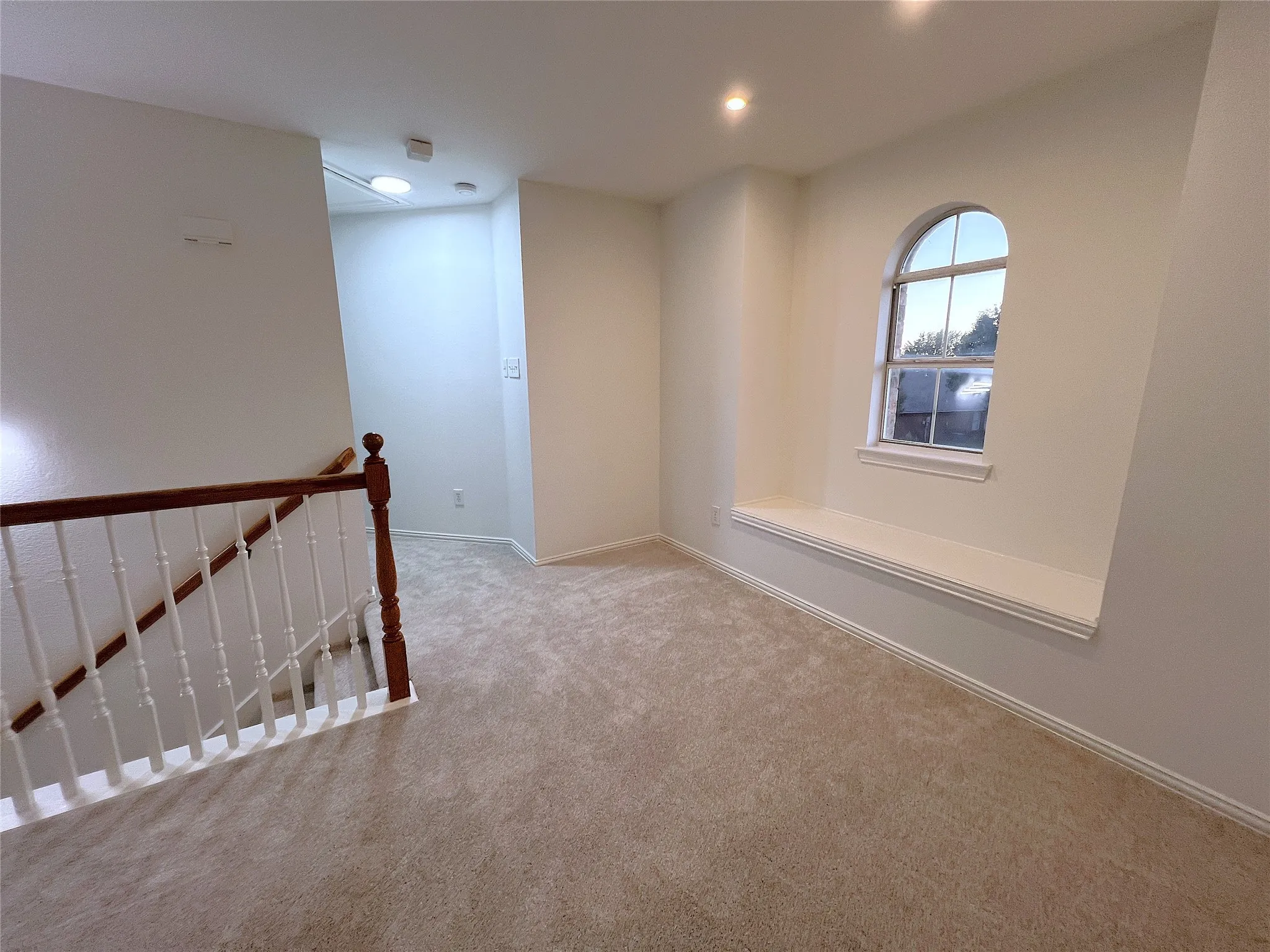 Single Family Residence For Sale in Tarrant County , 4300 Stone Hollow Way, Fort Worth, Texas 76040, 4 Bedroom, 3 Bathroom, 2 Garage spaces, 2,194 Sqft, built in 1995, mls#21404237, Real Estate Agent in Fort Worth, Homes For Sale in Tarrant county, Homes For Sale in Fort Worth, Realtor in Fort Worth Texas, Real Estate Brokerage Independent Realty Texas, Luminita Cordes Realtor