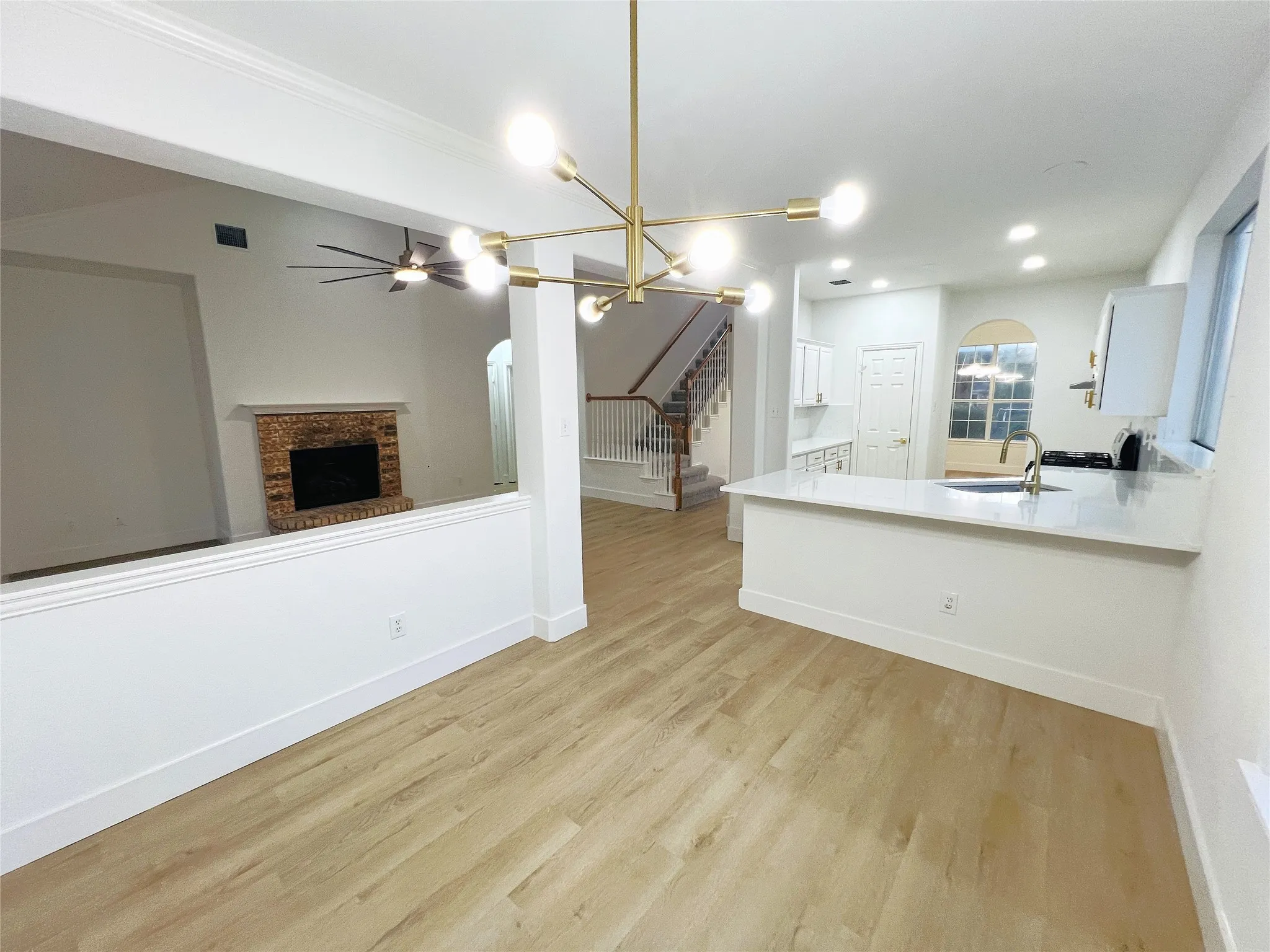 Single Family Residence For Sale in Tarrant County , 4300 Stone Hollow Way, Fort Worth, Texas 76040, 4 Bedroom, 3 Bathroom, 2 Garage spaces, 2,194 Sqft, built in 1995, mls#21404237, Real Estate Agent in Fort Worth, Homes For Sale in Tarrant county, Homes For Sale in Fort Worth, Realtor in Fort Worth Texas, Real Estate Brokerage Independent Realty Texas, Luminita Cordes Realtor