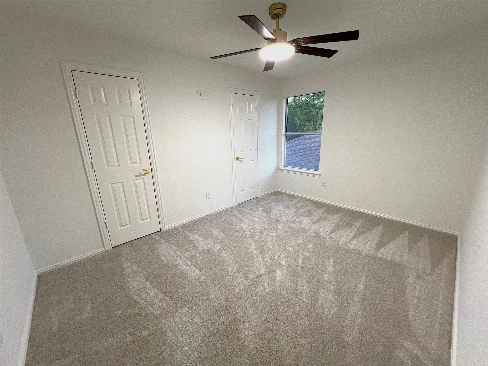 Single Family Residence For Sale in Tarrant County , 4300 Stone Hollow Way, Fort Worth, Texas 76040, 4 Bedroom, 3 Bathroom, 2 Garage spaces, 2,194 Sqft, built in 1995, mls#21404237, Real Estate Agent in Fort Worth, Homes For Sale in Tarrant county, Homes For Sale in Fort Worth, Realtor in Fort Worth Texas, Real Estate Brokerage Independent Realty Texas, Luminita Cordes Realtor