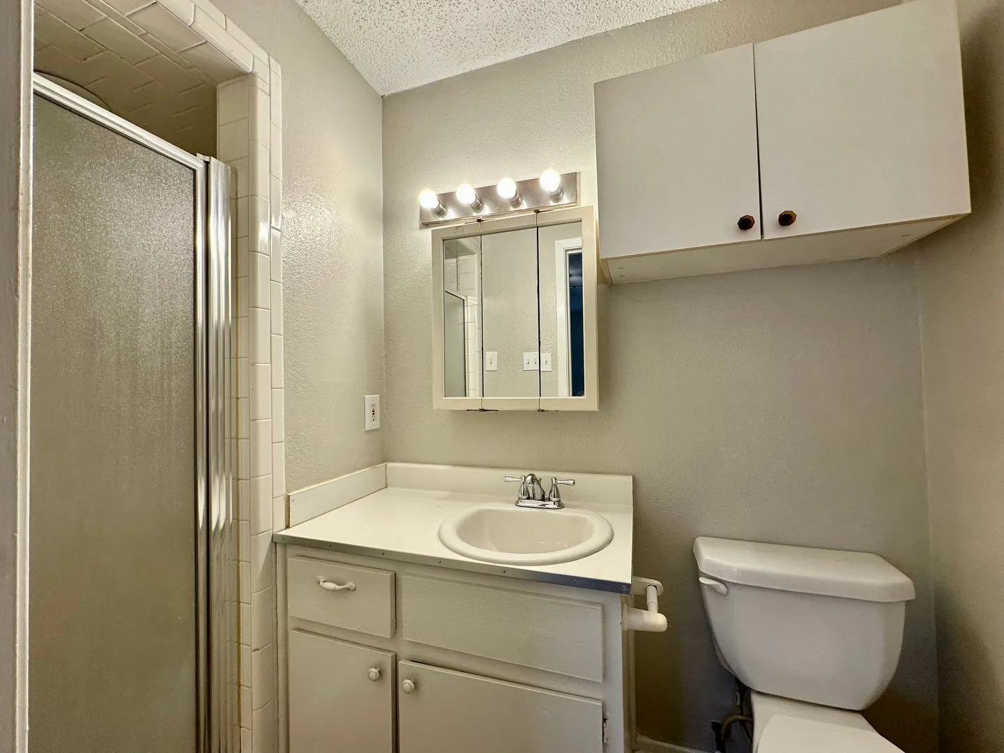 Apartment For Rent in Mc Lennan County , 1421 S 12th Street 112, Waco, Texas 76706, 2 Bedroom, 2 Bathroom, Garage spaces, 832 Sqft, built in 1984, mls#21405539, Real Estate Agent in Waco, Homes For Rent in Mc Lennan county, Homes For Rent in Waco, Realtor in Waco Texas, Real Estate Brokerage Independent Realty Texas, Luminita Cordes Realtor