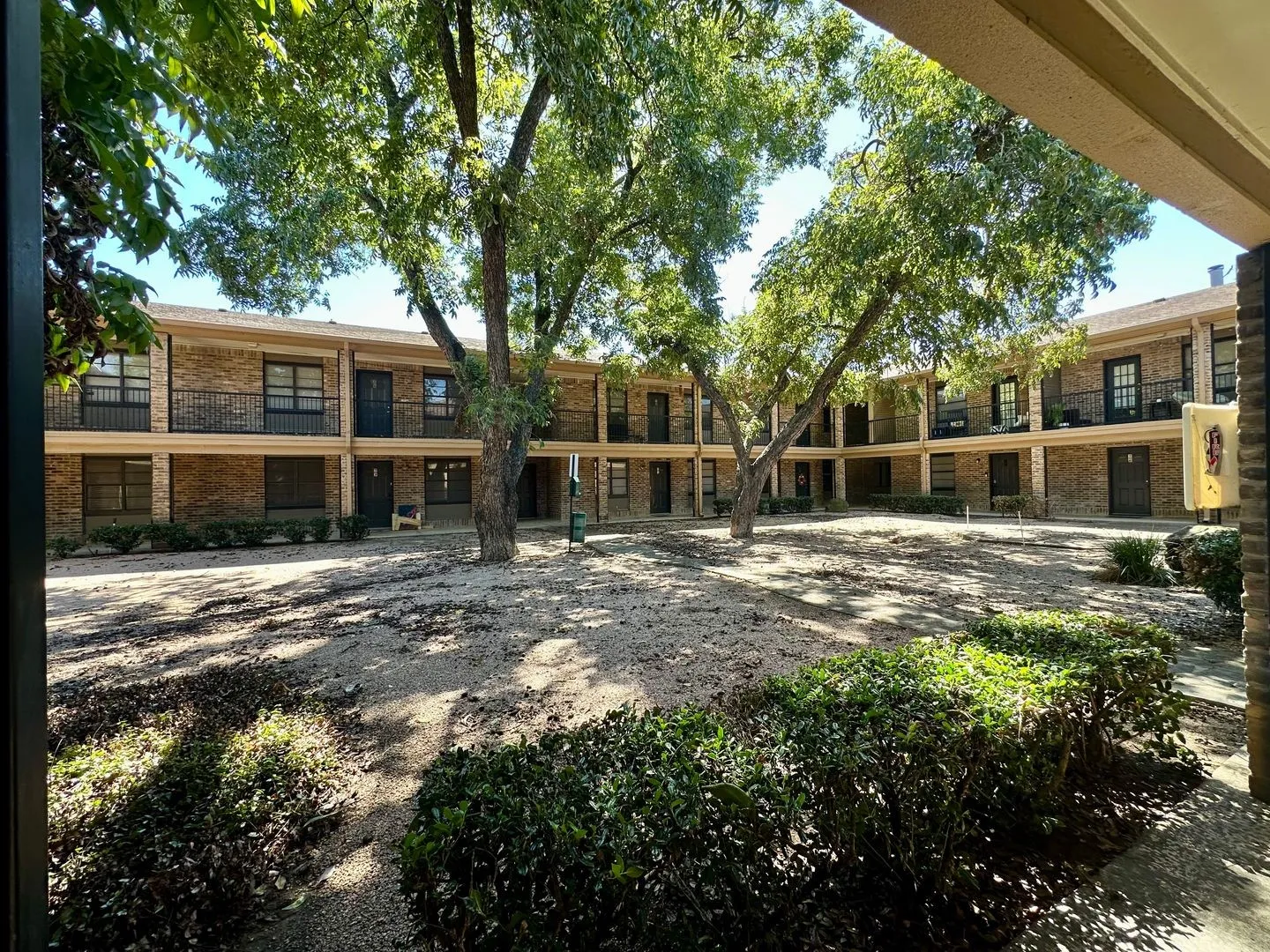 Apartment For Rent in Mc Lennan County , 1421 S 12th Street 112, Waco, Texas 76706, 2 Bedroom, 2 Bathroom, Garage spaces, 832 Sqft, built in 1984, mls#21405539, Real Estate Agent in Waco, Homes For Rent in Mc Lennan county, Homes For Rent in Waco, Realtor in Waco Texas, Real Estate Brokerage Independent Realty Texas, Luminita Cordes Realtor
