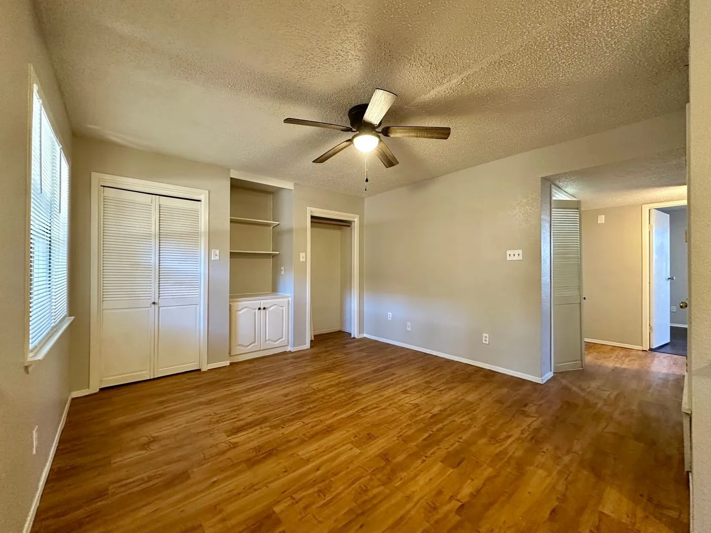 Apartment For Rent in Mc Lennan County , 1421 S 12th Street 112, Waco, Texas 76706, 2 Bedroom, 2 Bathroom, Garage spaces, 832 Sqft, built in 1984, mls#21405539, Real Estate Agent in Waco, Homes For Rent in Mc Lennan county, Homes For Rent in Waco, Realtor in Waco Texas, Real Estate Brokerage Independent Realty Texas, Luminita Cordes Realtor