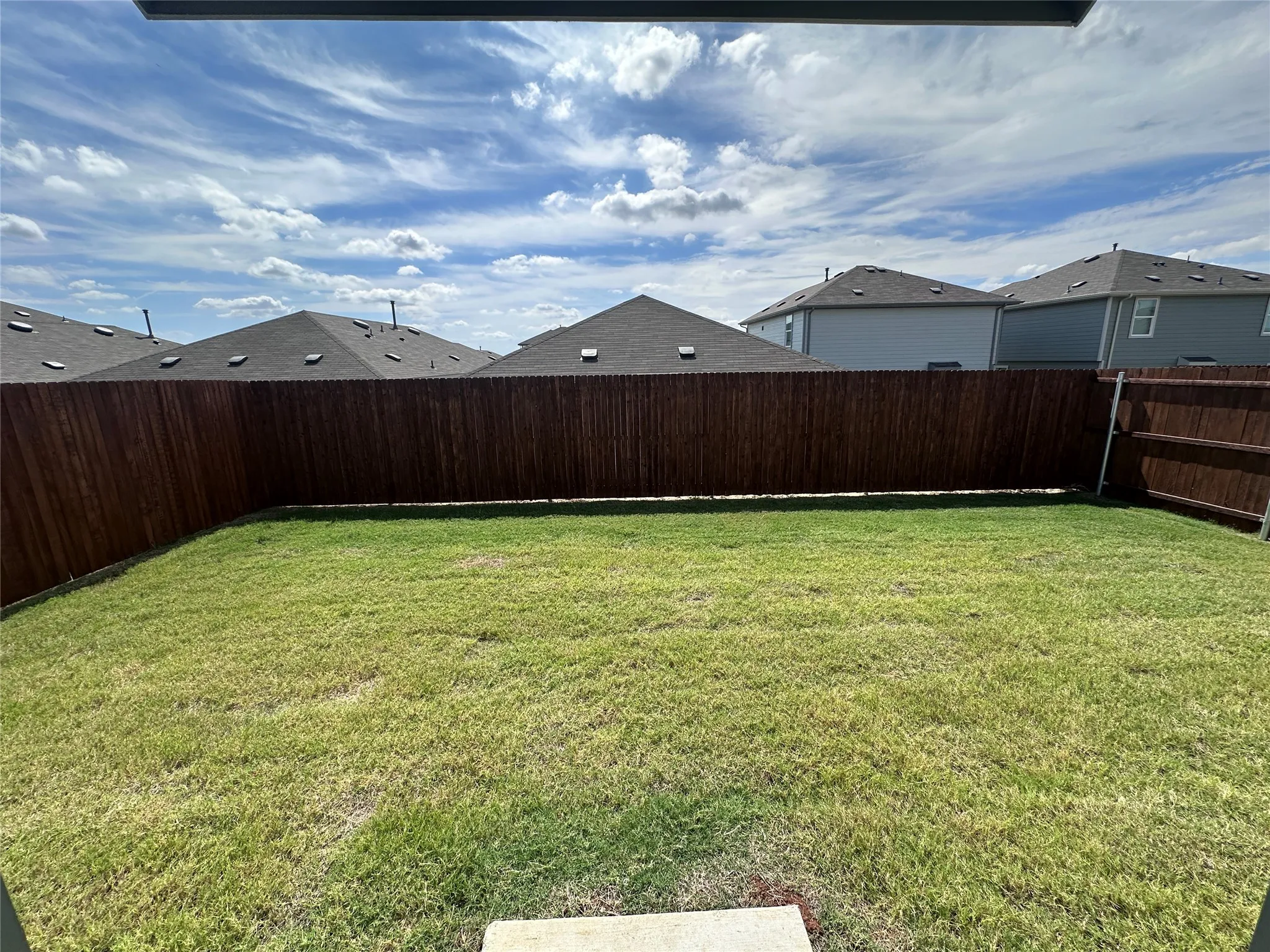 Single Family Residence For Rent in Denton County , 5549 Rollins Drive, Krum, Texas 76249, 3 Bedroom, 2 Bathroom, 2 Garage spaces, 1,434 Sqft, built in 2026, mls#21404229, Real Estate Agent in Krum, Homes For Rent in Denton county, Homes For Rent in Krum, Realtor in Krum Texas, Real Estate Brokerage Independent Realty Texas, Luminita Cordes Realtor