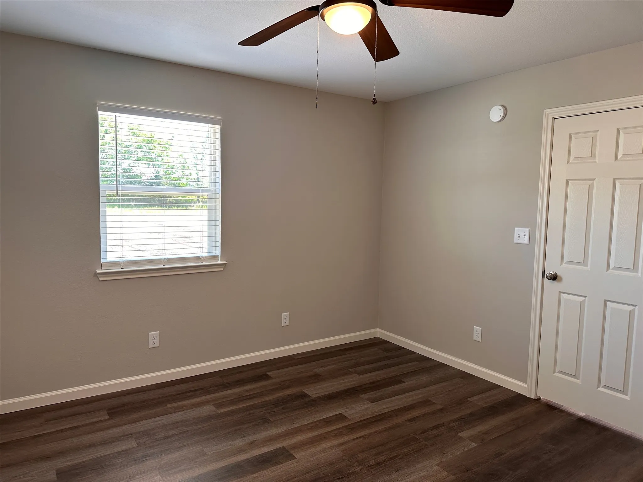 Apartment For Rent in Hopkins County , 11015 W Interstate Highway 30 5, Cumby, Texas 75433, 2 Bedroom, 1 Bathroom, Garage spaces, 2,616 Sqft, built in 1997, mls#21405542, Real Estate Agent in Cumby, Homes For Rent in Hopkins county, Homes For Rent in Cumby, Realtor in Cumby Texas, Real Estate Brokerage Independent Realty Texas, Luminita Cordes Realtor