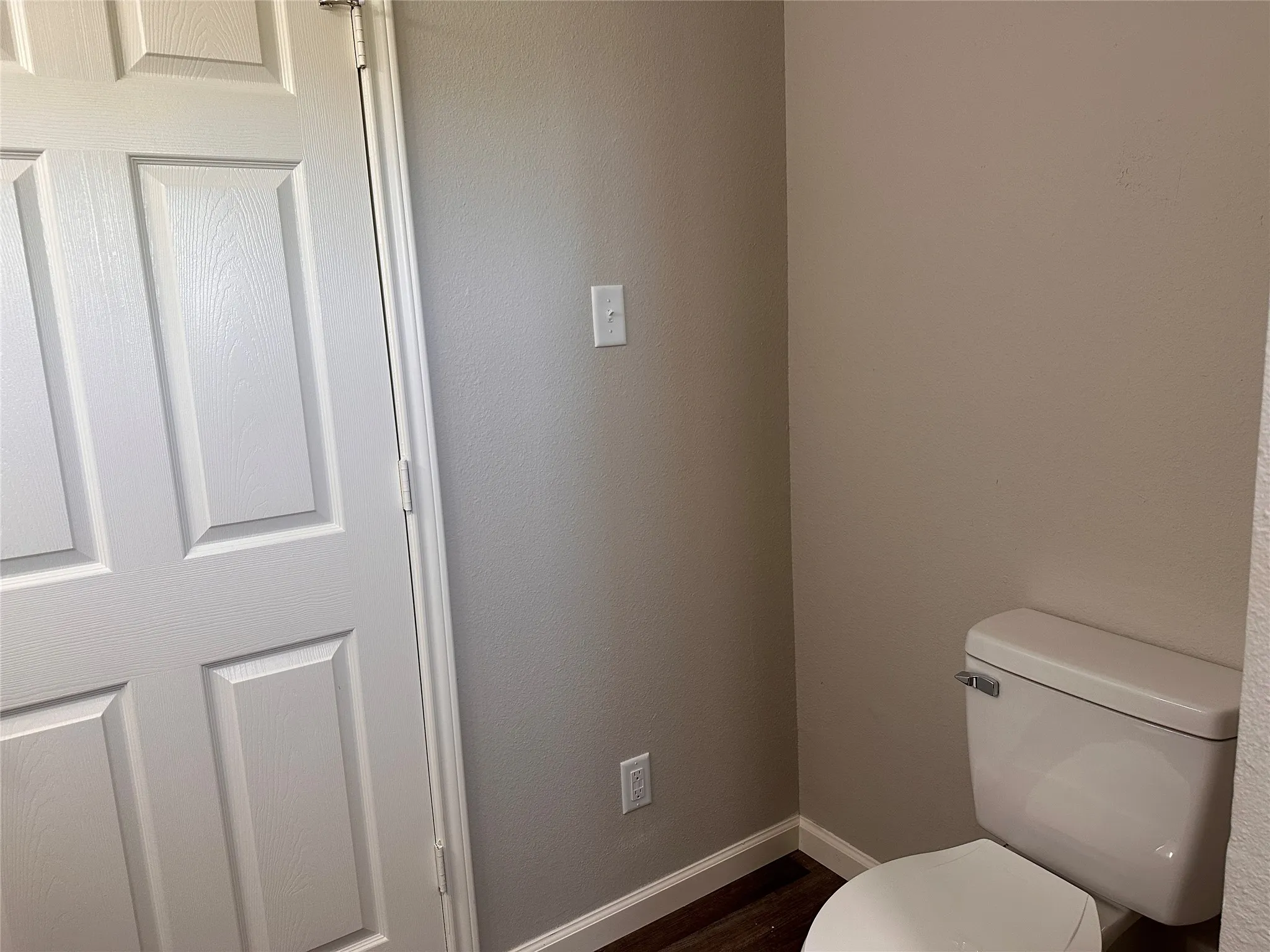 Apartment For Rent in Hopkins County , 11015 W Interstate Highway 30 5, Cumby, Texas 75433, 2 Bedroom, 1 Bathroom, Garage spaces, 2,616 Sqft, built in 1997, mls#21405542, Real Estate Agent in Cumby, Homes For Rent in Hopkins county, Homes For Rent in Cumby, Realtor in Cumby Texas, Real Estate Brokerage Independent Realty Texas, Luminita Cordes Realtor