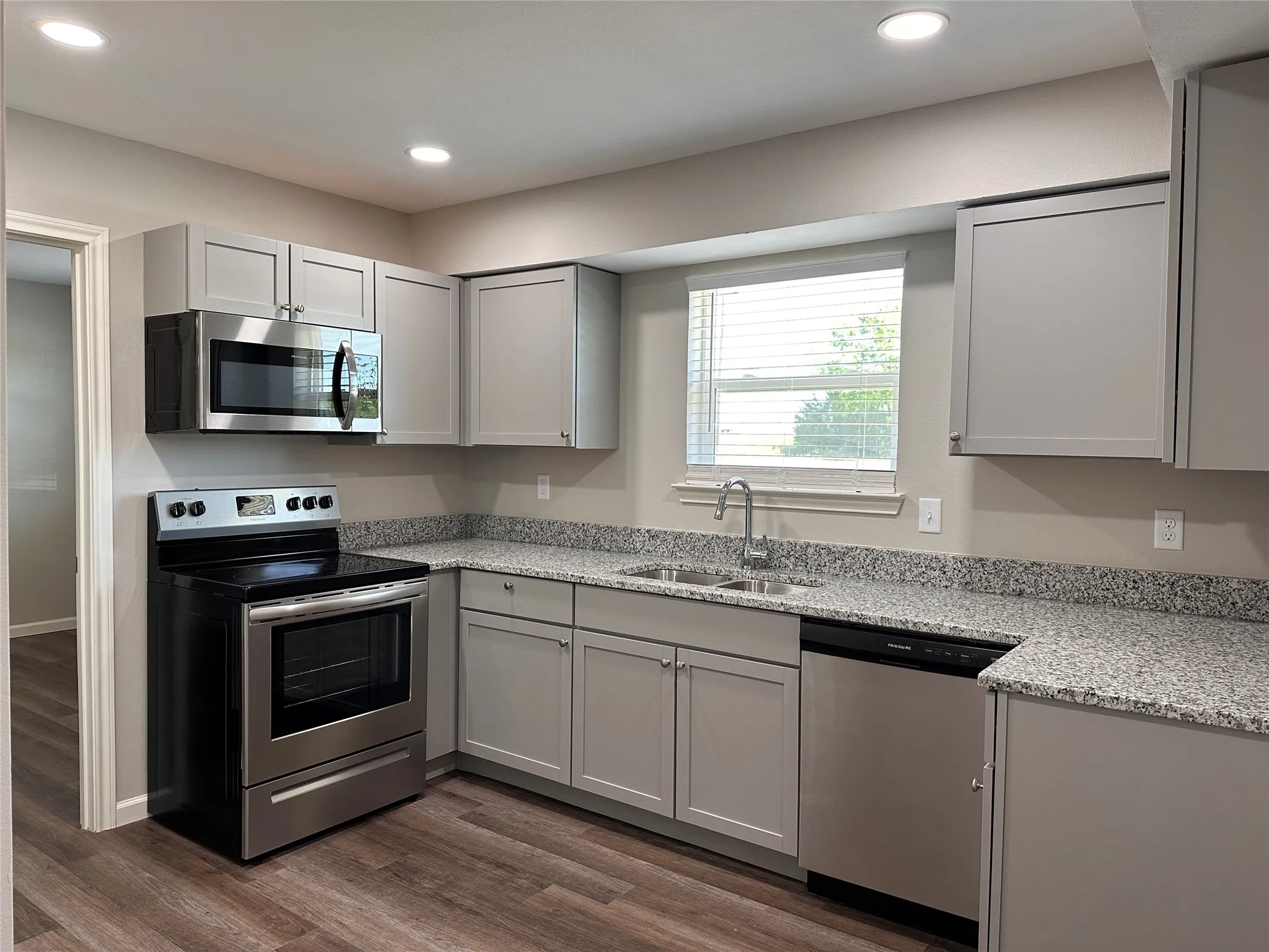 Apartment For Rent in Hopkins County , 11015 W Interstate Highway 30 5, Cumby, Texas 75433, 2 Bedroom, 1 Bathroom, Garage spaces, 2,616 Sqft, built in 1997, mls#21405542, Real Estate Agent in Cumby, Homes For Rent in Hopkins county, Homes For Rent in Cumby, Realtor in Cumby Texas, Real Estate Brokerage Independent Realty Texas, Luminita Cordes Realtor