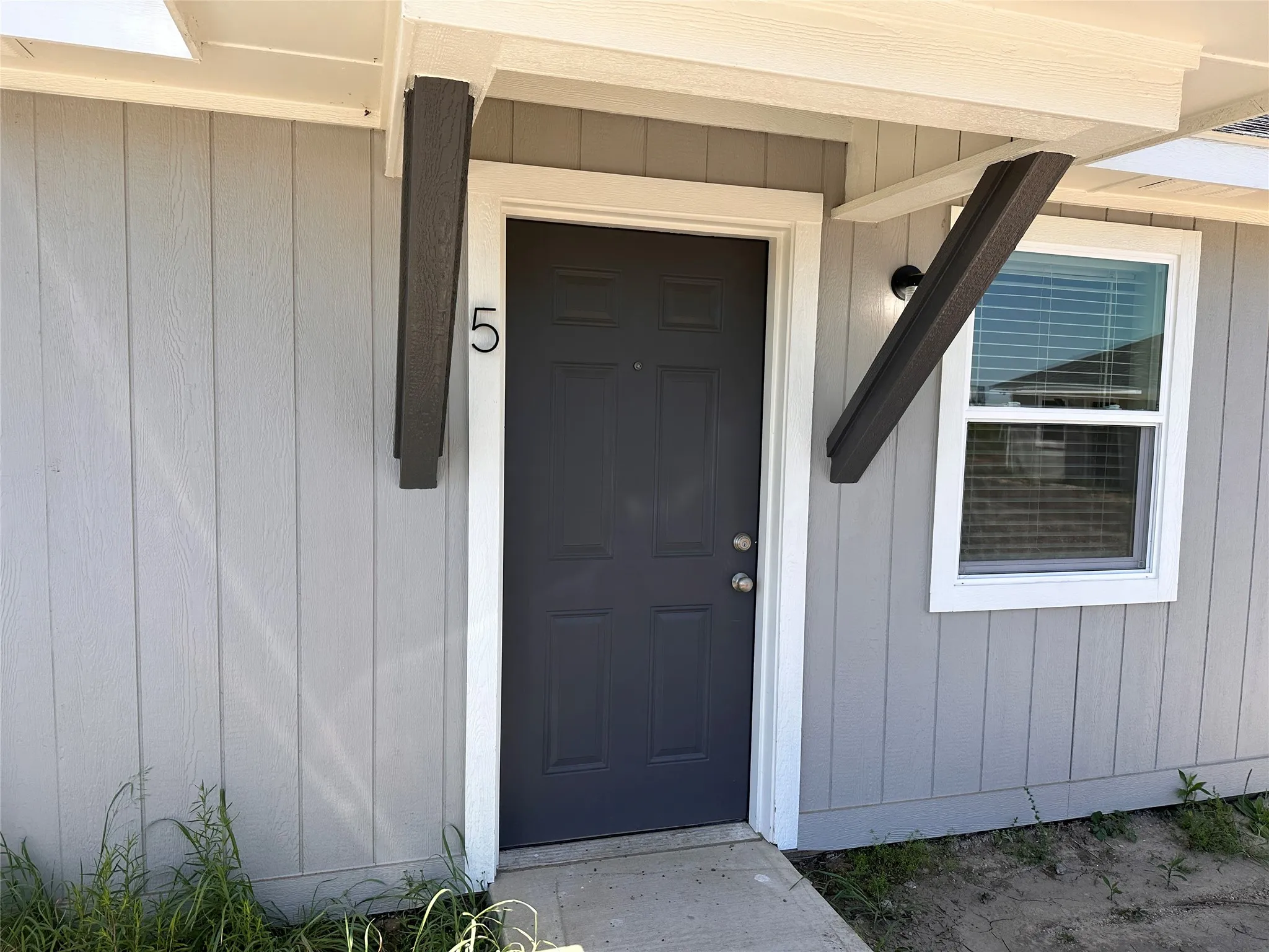 Apartment For Rent in Hopkins County , 11015 W Interstate Highway 30 5, Cumby, Texas 75433, 2 Bedroom, 1 Bathroom, Garage spaces, 2,616 Sqft, built in 1997, mls#21405542, Real Estate Agent in Cumby, Homes For Rent in Hopkins county, Homes For Rent in Cumby, Realtor in Cumby Texas, Real Estate Brokerage Independent Realty Texas, Luminita Cordes Realtor