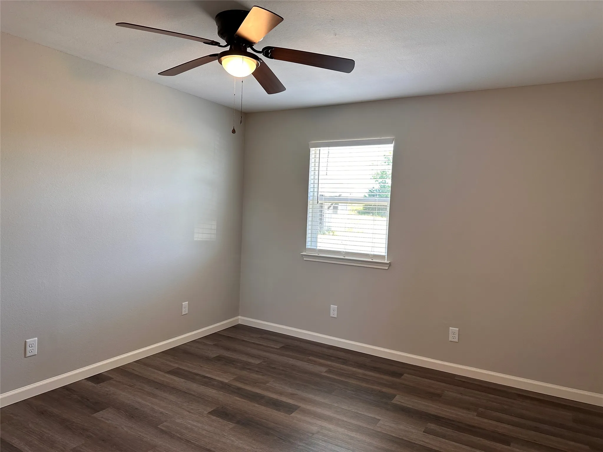 Apartment For Rent in Hopkins County , 11015 W Interstate Highway 30 5, Cumby, Texas 75433, 2 Bedroom, 1 Bathroom, Garage spaces, 2,616 Sqft, built in 1997, mls#21405542, Real Estate Agent in Cumby, Homes For Rent in Hopkins county, Homes For Rent in Cumby, Realtor in Cumby Texas, Real Estate Brokerage Independent Realty Texas, Luminita Cordes Realtor