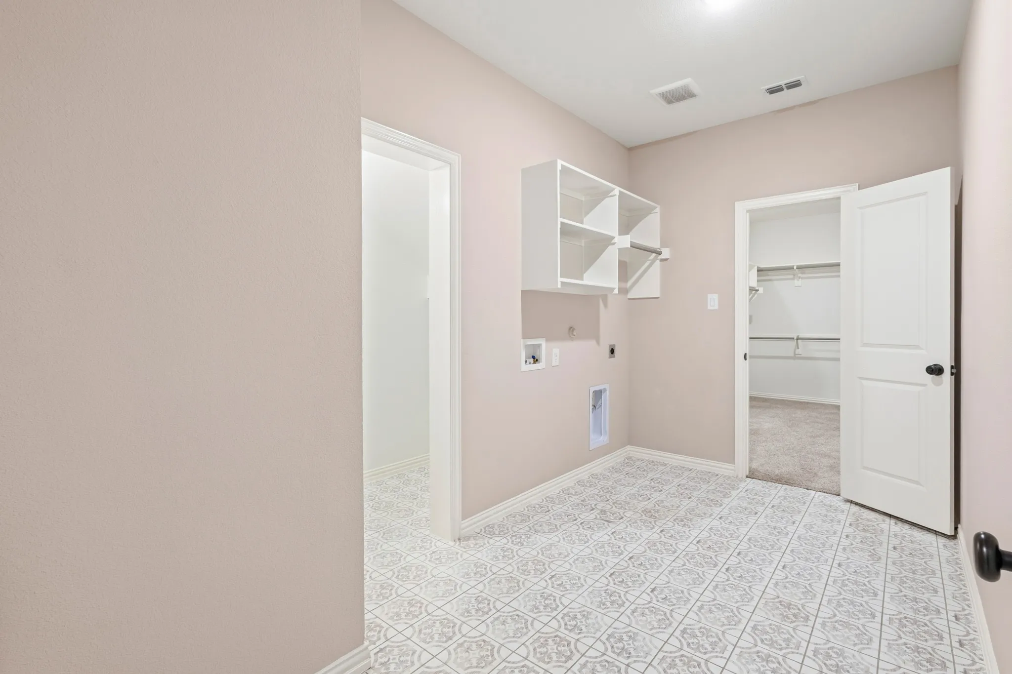 Single Family Residence For Sale in Ellis County , 410 Silo Court, Waxahachie, Texas 75167, 4 Bedroom, 3 Bathroom, 3 Garage spaces, 3,158 Sqft, built in 2022, mls#21405544, Real Estate Agent in Waxahachie, Homes For Sale in Ellis county, Homes For Sale in Waxahachie, Realtor in Waxahachie Texas, Real Estate Brokerage Independent Realty Texas, Luminita Cordes Realtor