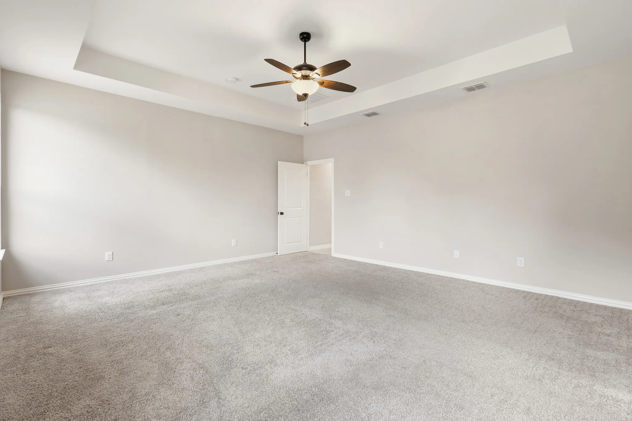 Single Family Residence For Sale in Ellis County , 410 Silo Court, Waxahachie, Texas 75167, 4 Bedroom, 3 Bathroom, 3 Garage spaces, 3,158 Sqft, built in 2022, mls#21405544, Real Estate Agent in Waxahachie, Homes For Sale in Ellis county, Homes For Sale in Waxahachie, Realtor in Waxahachie Texas, Real Estate Brokerage Independent Realty Texas, Luminita Cordes Realtor