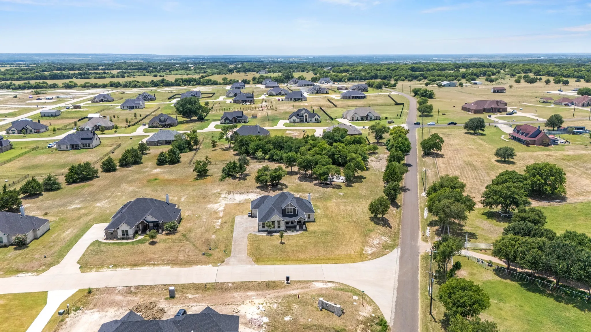 Single Family Residence For Sale in Ellis County , 410 Silo Court, Waxahachie, Texas 75167, 4 Bedroom, 3 Bathroom, 3 Garage spaces, 3,158 Sqft, built in 2022, mls#21405544, Real Estate Agent in Waxahachie, Homes For Sale in Ellis county, Homes For Sale in Waxahachie, Realtor in Waxahachie Texas, Real Estate Brokerage Independent Realty Texas, Luminita Cordes Realtor