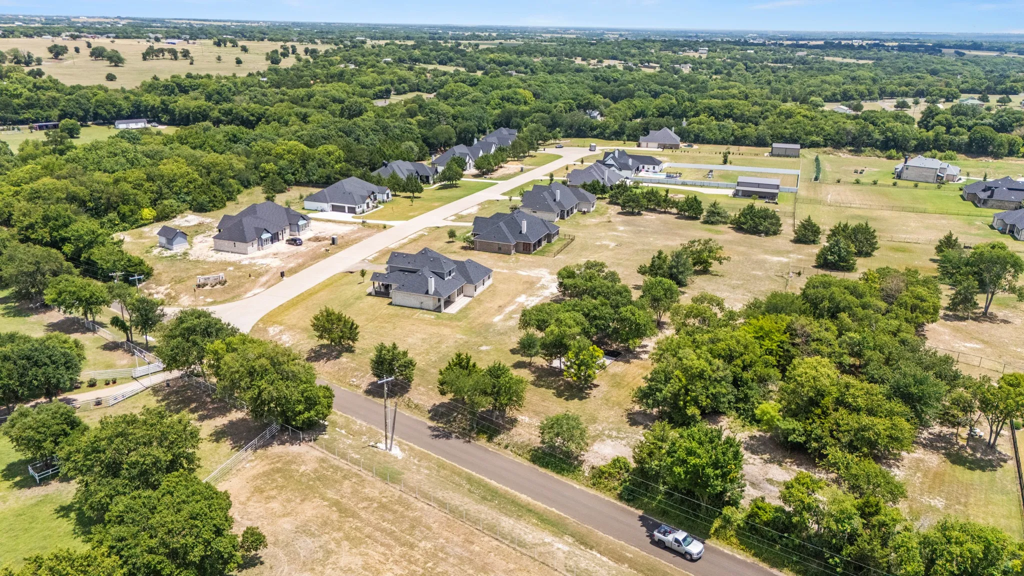Single Family Residence For Sale in Ellis County , 410 Silo Court, Waxahachie, Texas 75167, 4 Bedroom, 3 Bathroom, 3 Garage spaces, 3,158 Sqft, built in 2022, mls#21405544, Real Estate Agent in Waxahachie, Homes For Sale in Ellis county, Homes For Sale in Waxahachie, Realtor in Waxahachie Texas, Real Estate Brokerage Independent Realty Texas, Luminita Cordes Realtor