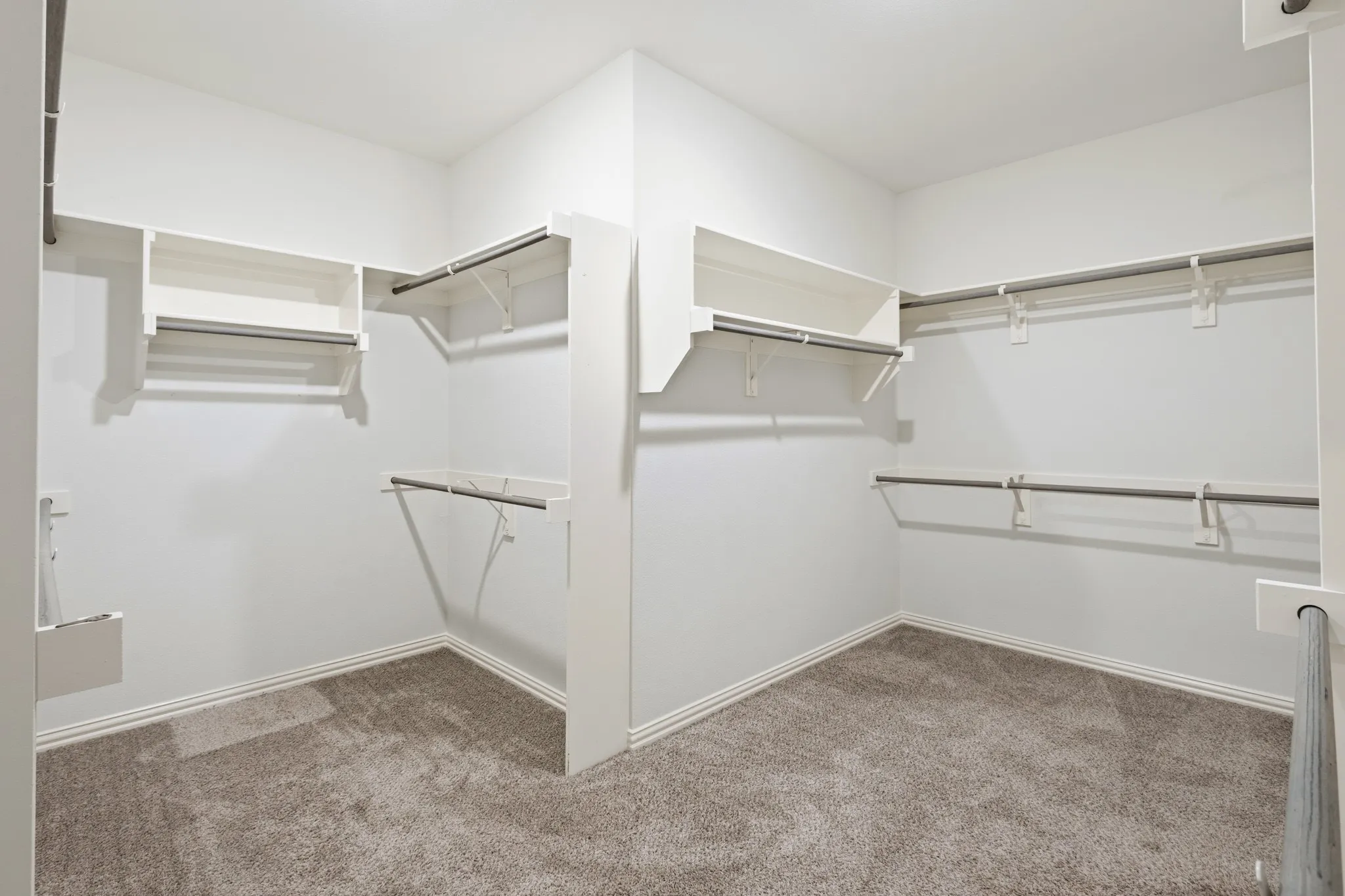Single Family Residence For Sale in Ellis County , 410 Silo Court, Waxahachie, Texas 75167, 4 Bedroom, 3 Bathroom, 3 Garage spaces, 3,158 Sqft, built in 2022, mls#21405544, Real Estate Agent in Waxahachie, Homes For Sale in Ellis county, Homes For Sale in Waxahachie, Realtor in Waxahachie Texas, Real Estate Brokerage Independent Realty Texas, Luminita Cordes Realtor