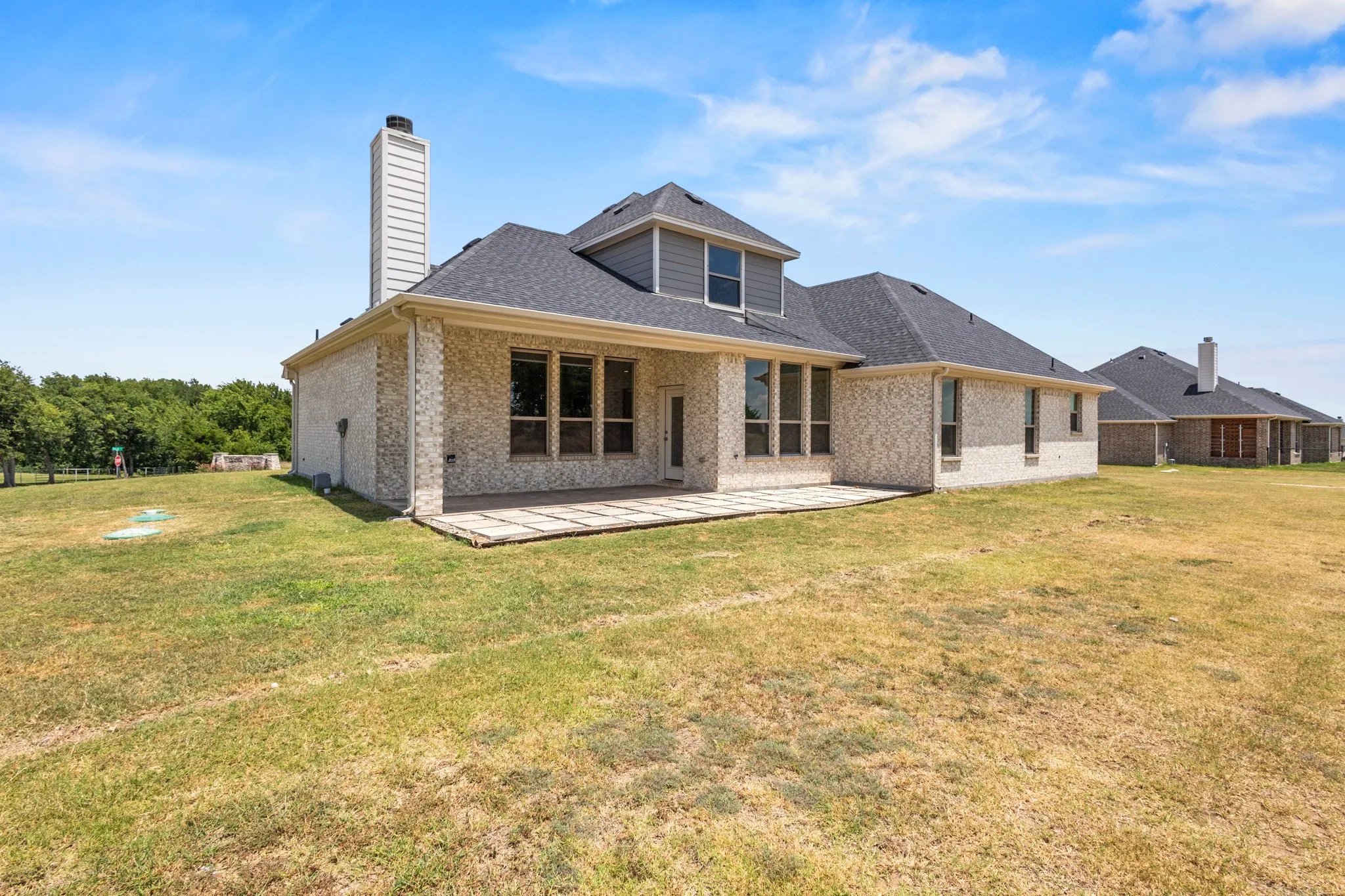 Single Family Residence For Sale in Ellis County , 410 Silo Court, Waxahachie, Texas 75167, 4 Bedroom, 3 Bathroom, 3 Garage spaces, 3,158 Sqft, built in 2022, mls#21405544, Real Estate Agent in Waxahachie, Homes For Sale in Ellis county, Homes For Sale in Waxahachie, Realtor in Waxahachie Texas, Real Estate Brokerage Independent Realty Texas, Luminita Cordes Realtor