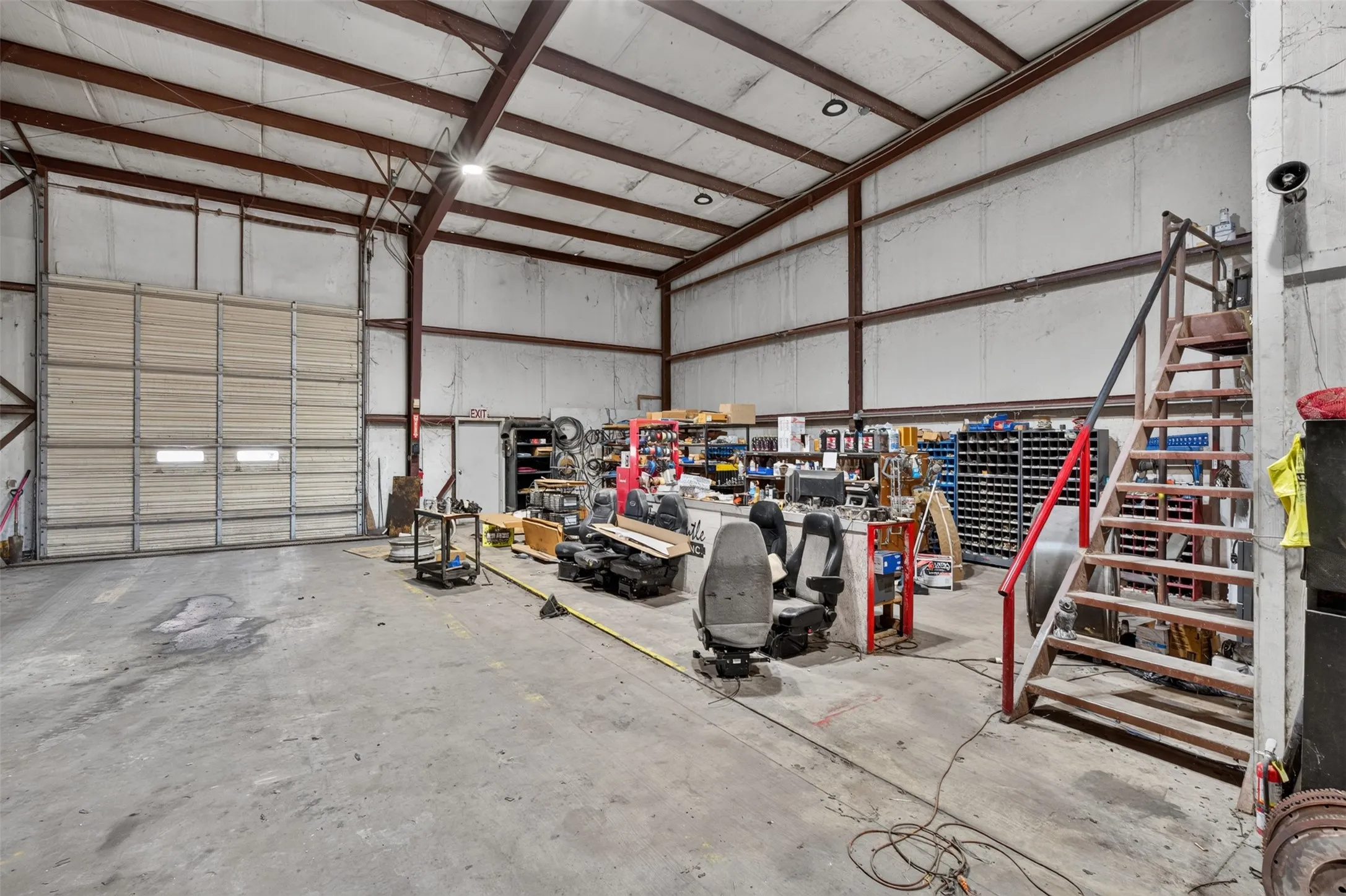 Industrial For Sale in Johnson County , 3670 W Highway 67, Cleburne, Texas 76033, 0, 0, Garage spaces, 11,200 Sqft, built in 2001, mls#21402916, Real Estate Agent in Cleburne, Homes For Sale in Johnson county, Homes For Sale in Cleburne, Realtor in Cleburne Texas, Real Estate Brokerage Independent Realty Texas, Luminita Cordes Realtor