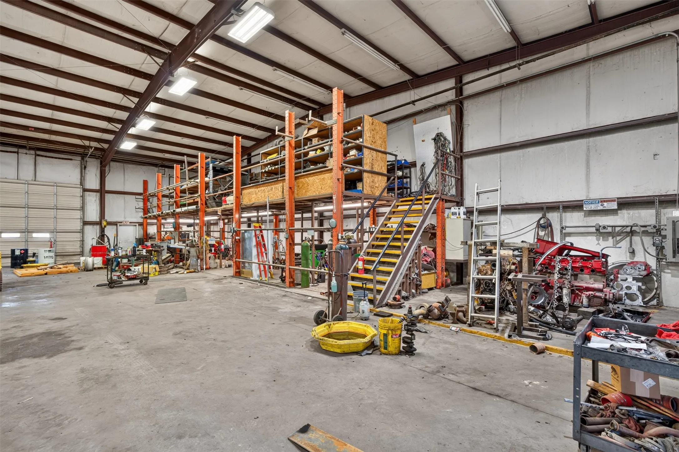 Industrial For Sale in Johnson County , 3670 W Highway 67, Cleburne, Texas 76033, 0, 0, Garage spaces, 11,200 Sqft, built in 2001, mls#21402916, Real Estate Agent in Cleburne, Homes For Sale in Johnson county, Homes For Sale in Cleburne, Realtor in Cleburne Texas, Real Estate Brokerage Independent Realty Texas, Luminita Cordes Realtor