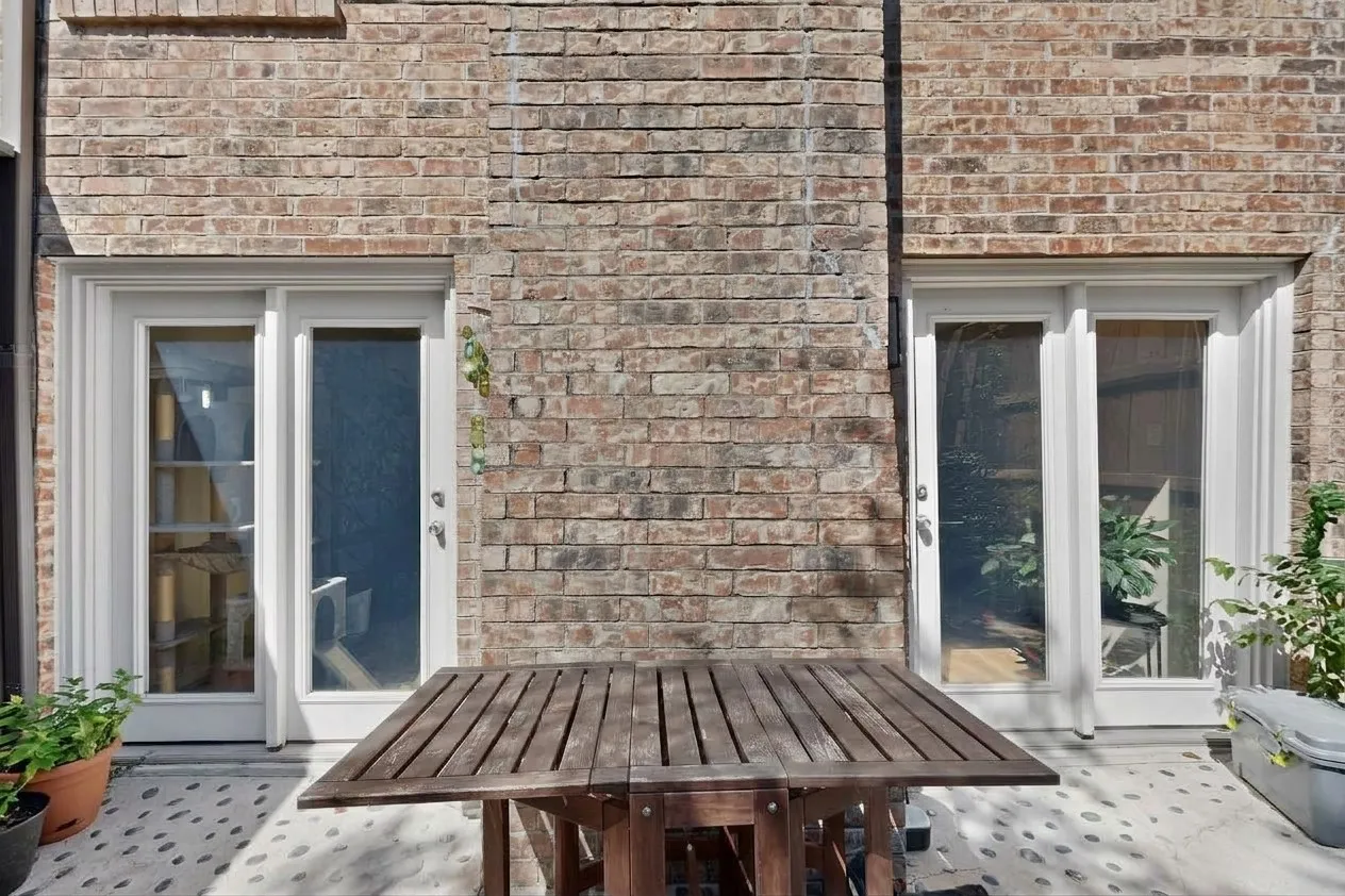 Condominium For Sale in Dallas County , 4030 Rawlins Street E, Dallas, Texas 75219, 2 Bedroom, 2 Bathroom, Garage spaces, 1,008 Sqft, built in 1980, mls#21405519, Real Estate Agent in Dallas, Homes For Sale in Dallas county, Homes For Sale in Dallas, Realtor in Dallas Texas, Real Estate Brokerage Independent Realty Texas, Luminita Cordes Realtor