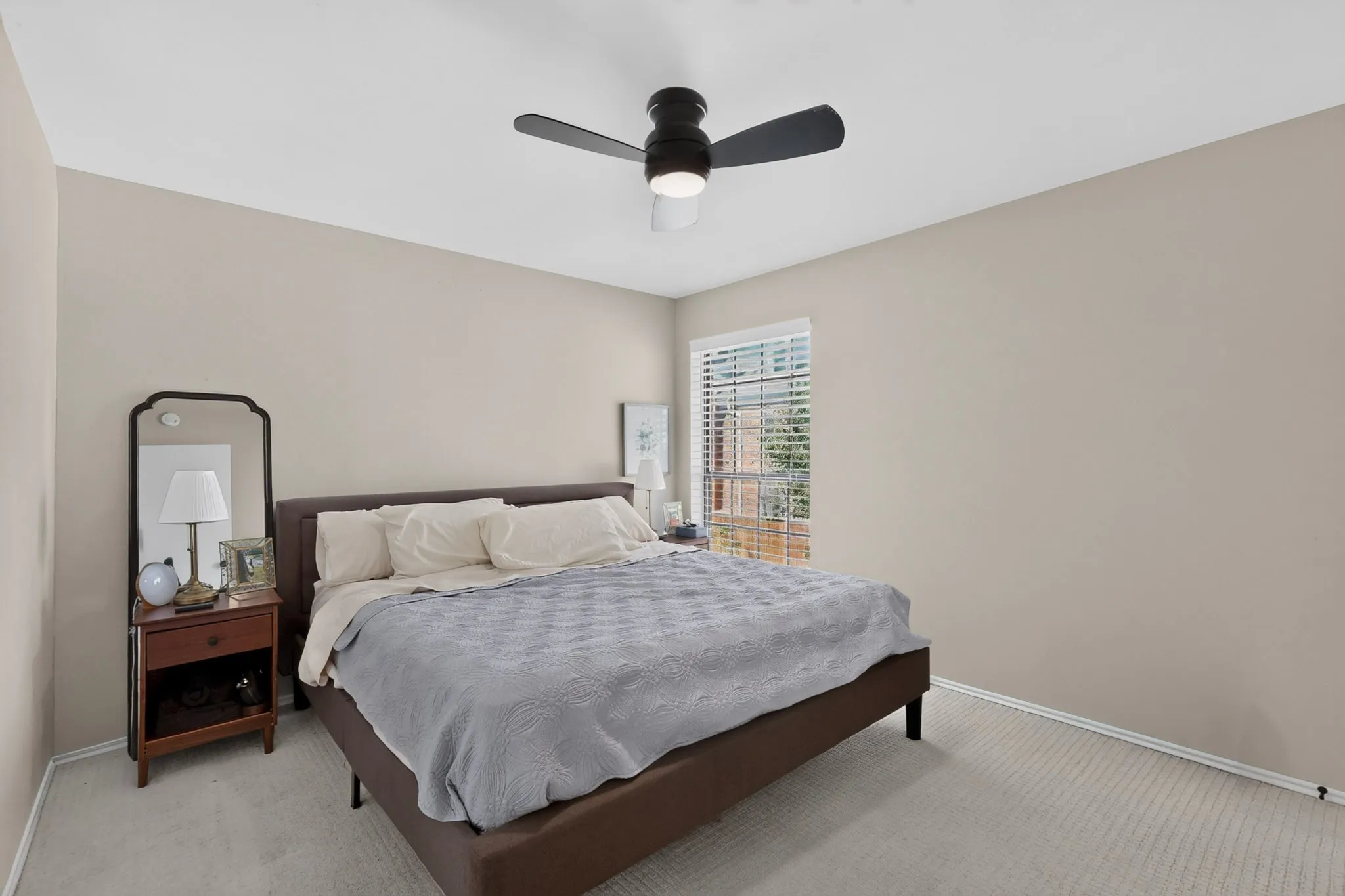 Condominium For Sale in Dallas County , 4030 Rawlins Street E, Dallas, Texas 75219, 2 Bedroom, 2 Bathroom, Garage spaces, 1,008 Sqft, built in 1980, mls#21405519, Real Estate Agent in Dallas, Homes For Sale in Dallas county, Homes For Sale in Dallas, Realtor in Dallas Texas, Real Estate Brokerage Independent Realty Texas, Luminita Cordes Realtor