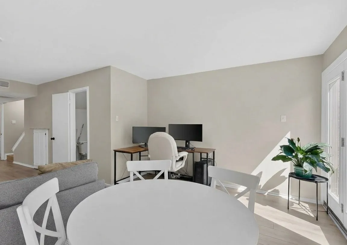 Condominium For Sale in Dallas County , 4030 Rawlins Street E, Dallas, Texas 75219, 2 Bedroom, 2 Bathroom, Garage spaces, 1,008 Sqft, built in 1980, mls#21405519, Real Estate Agent in Dallas, Homes For Sale in Dallas county, Homes For Sale in Dallas, Realtor in Dallas Texas, Real Estate Brokerage Independent Realty Texas, Luminita Cordes Realtor