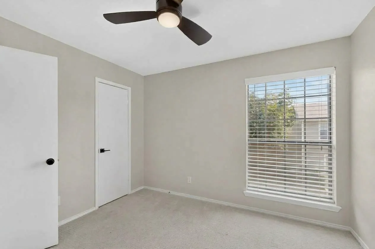 Condominium For Sale in Dallas County , 4030 Rawlins Street E, Dallas, Texas 75219, 2 Bedroom, 2 Bathroom, Garage spaces, 1,008 Sqft, built in 1980, mls#21405519, Real Estate Agent in Dallas, Homes For Sale in Dallas county, Homes For Sale in Dallas, Realtor in Dallas Texas, Real Estate Brokerage Independent Realty Texas, Luminita Cordes Realtor