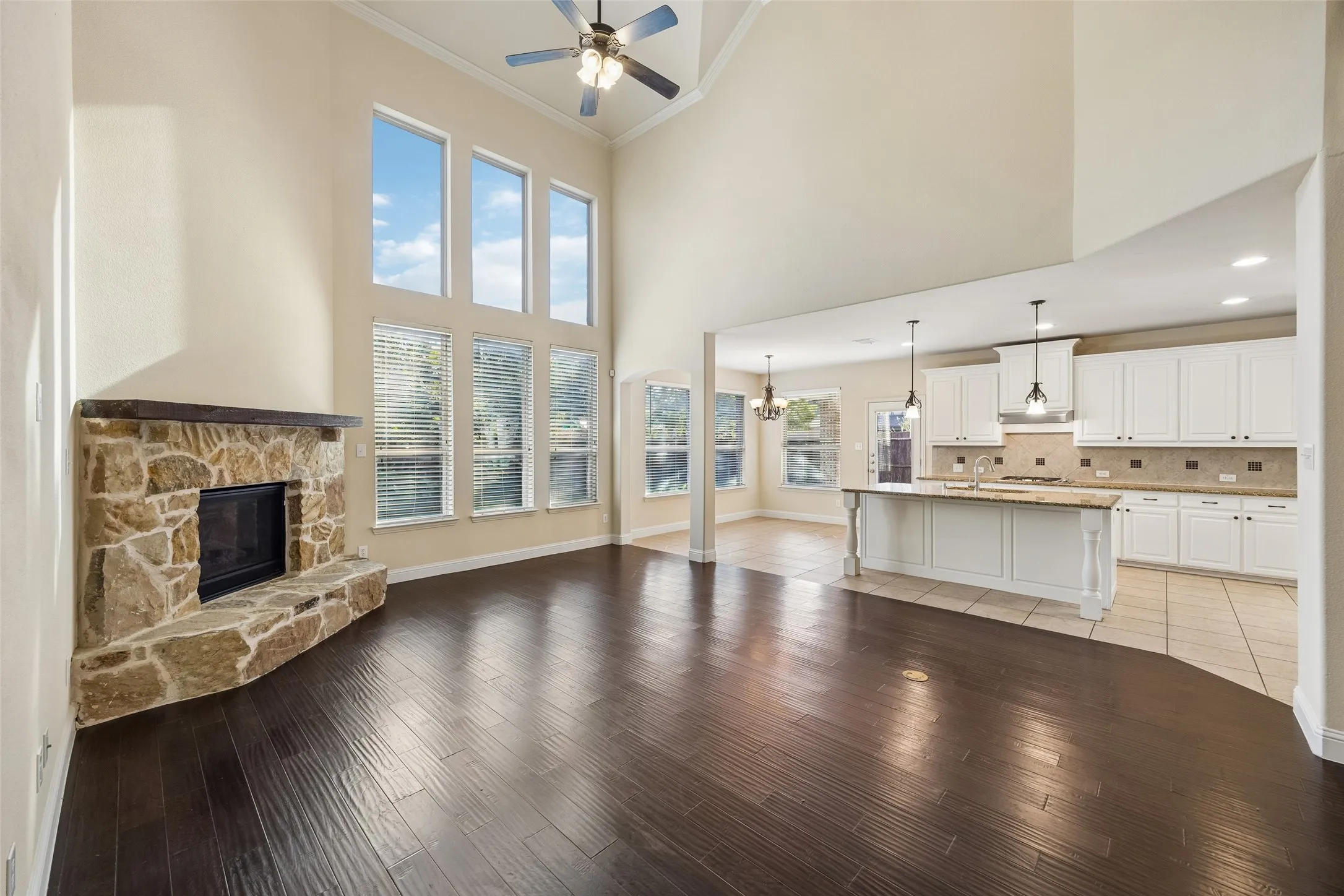 Single Family Residence For Rent in Collin County , 15994 Trail Glen Drive, Frisco, Texas 75035, 4 Bedroom, 4 Bathroom, 2 Garage spaces, 3,848 Sqft, built in 2012, mls#21405500, Real Estate Agent in Frisco, Homes For Rent in Collin county, Homes For Rent in Frisco, Realtor in Frisco Texas, Real Estate Brokerage Independent Realty Texas, Luminita Cordes Realtor