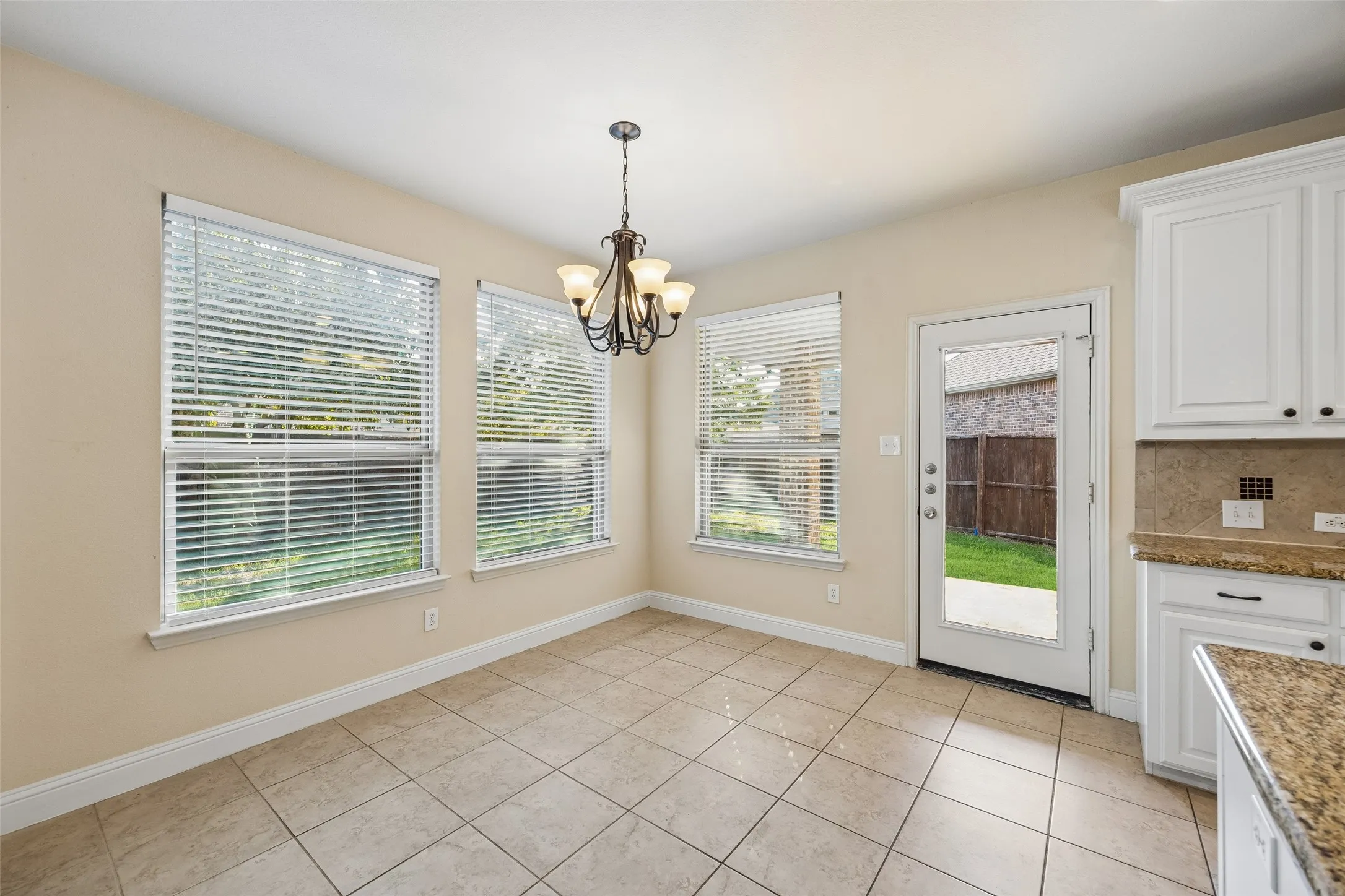 Single Family Residence For Rent in Collin County , 15994 Trail Glen Drive, Frisco, Texas 75035, 4 Bedroom, 4 Bathroom, 2 Garage spaces, 3,848 Sqft, built in 2012, mls#21405500, Real Estate Agent in Frisco, Homes For Rent in Collin county, Homes For Rent in Frisco, Realtor in Frisco Texas, Real Estate Brokerage Independent Realty Texas, Luminita Cordes Realtor