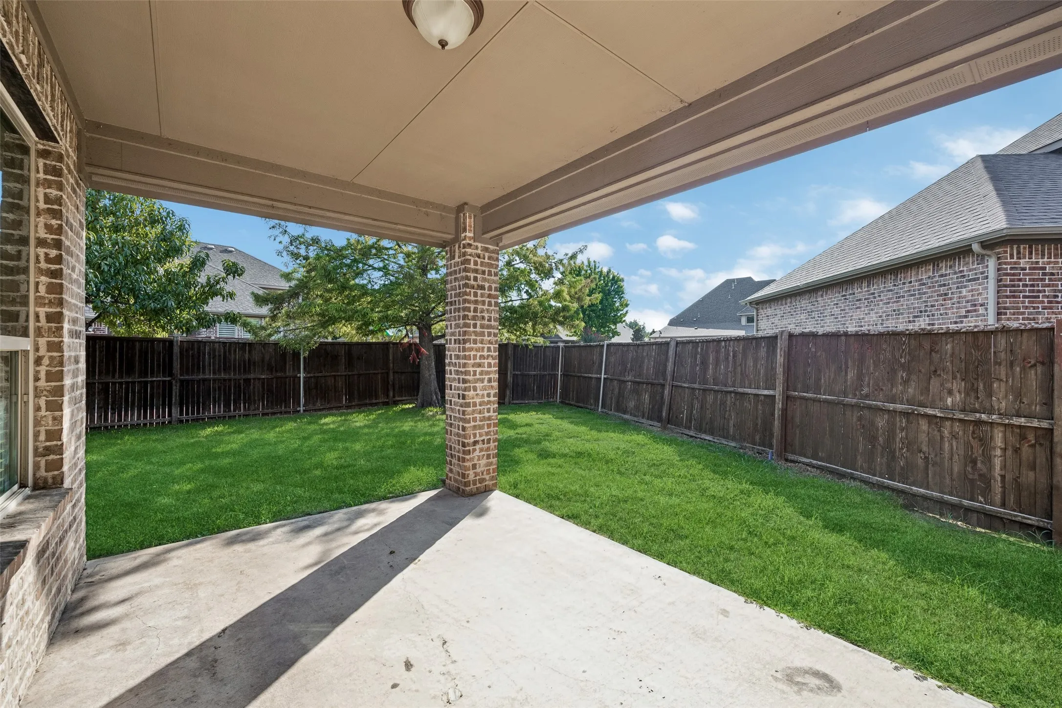 Single Family Residence For Rent in Collin County , 15994 Trail Glen Drive, Frisco, Texas 75035, 4 Bedroom, 4 Bathroom, 2 Garage spaces, 3,848 Sqft, built in 2012, mls#21405500, Real Estate Agent in Frisco, Homes For Rent in Collin county, Homes For Rent in Frisco, Realtor in Frisco Texas, Real Estate Brokerage Independent Realty Texas, Luminita Cordes Realtor