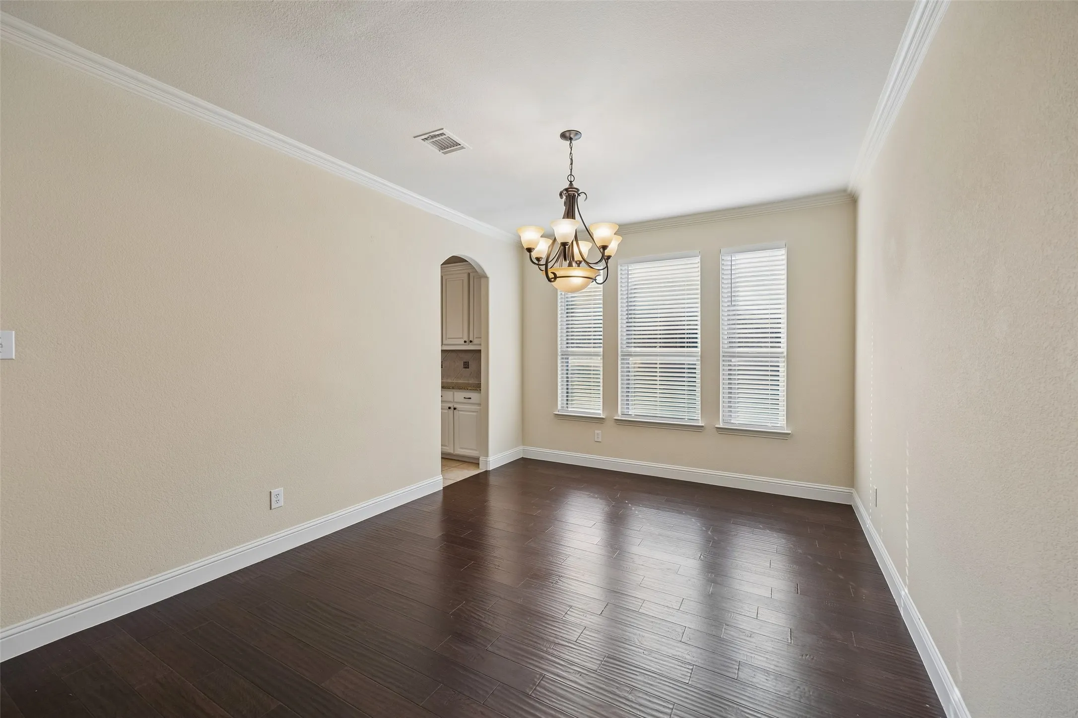 Single Family Residence For Rent in Collin County , 15994 Trail Glen Drive, Frisco, Texas 75035, 4 Bedroom, 4 Bathroom, 2 Garage spaces, 3,848 Sqft, built in 2012, mls#21405500, Real Estate Agent in Frisco, Homes For Rent in Collin county, Homes For Rent in Frisco, Realtor in Frisco Texas, Real Estate Brokerage Independent Realty Texas, Luminita Cordes Realtor