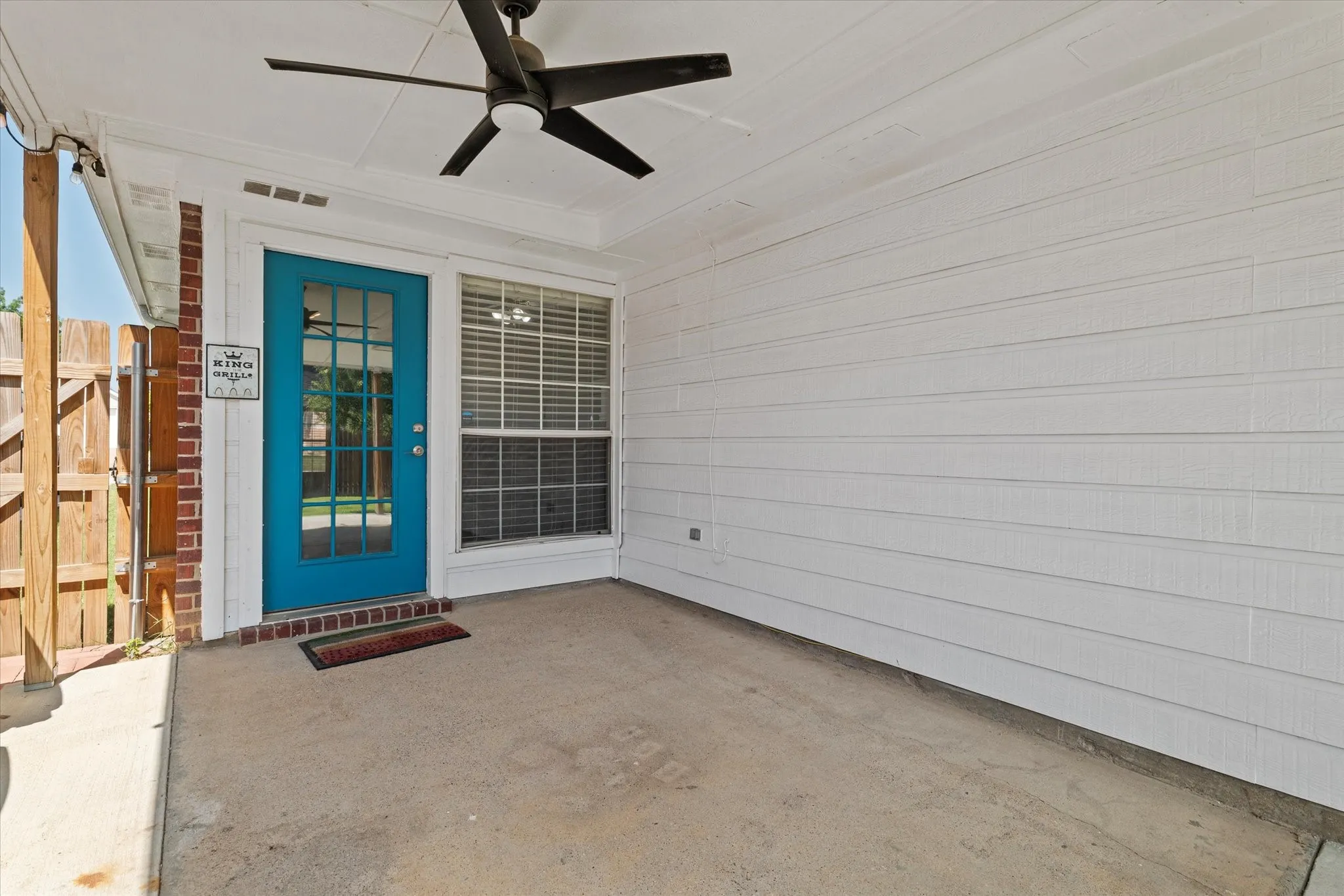 Single Family Residence For Sale in Tarrant County , 4908 Skymeadow Drive, Fort Worth, Texas 76135, 4 Bedroom, 2 Bathroom, 2 Garage spaces, 1,863 Sqft, built in 1999, mls#21397774, Real Estate Agent in Fort Worth, Homes For Sale in Tarrant county, Homes For Sale in Fort Worth, Realtor in Fort Worth Texas, Real Estate Brokerage Independent Realty Texas, Luminita Cordes Realtor