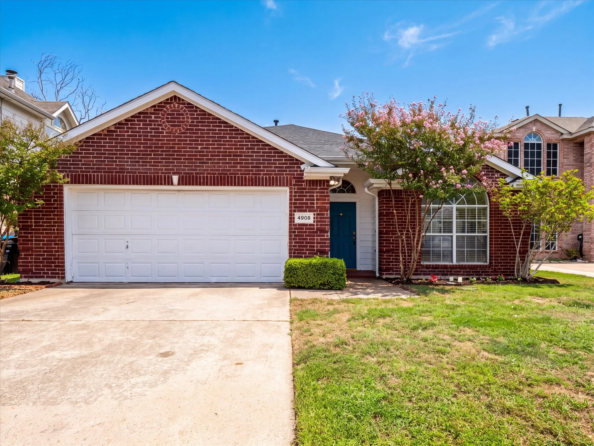 Single Family Residence For Sale in Tarrant County , 4908 Skymeadow Drive, Fort Worth, Texas 76135, 4 Bedroom, 2 Bathroom, 2 Garage spaces, 1,863 Sqft, built in 1999, mls#21397774, Real Estate Agent in Fort Worth, Homes For Sale in Tarrant county, Homes For Sale in Fort Worth, Realtor in Fort Worth Texas, Real Estate Brokerage Independent Realty Texas, Luminita Cordes Realtor
