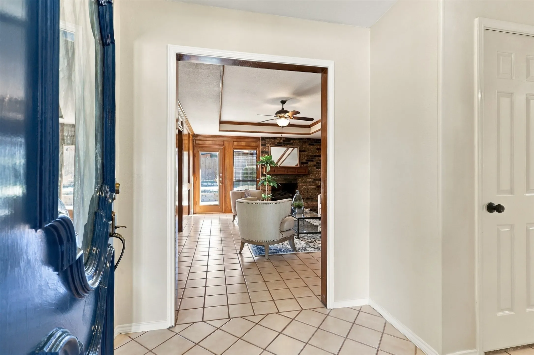 Single Family Residence For Sale in Tarrant County , 5304 Ridge Springs Court, Arlington, Texas 76017, 3 Bedroom, 2 Bathroom, 2 Garage spaces, 1,660 Sqft, built in 1984, mls#21386968, Real Estate Agent in Arlington, Homes For Sale in Tarrant county, Homes For Sale in Arlington, Realtor in Arlington Texas, Real Estate Brokerage Independent Realty Texas, Luminita Cordes Realtor