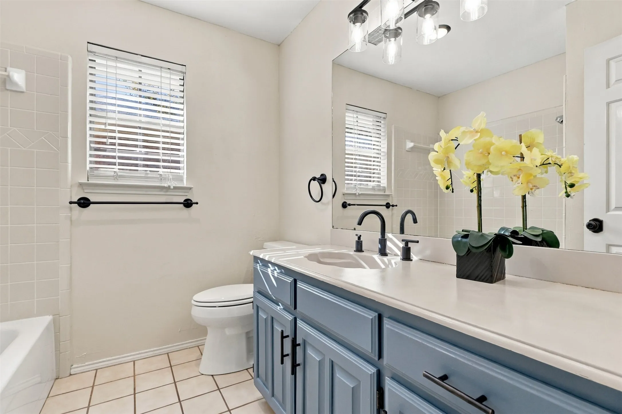 Single Family Residence For Sale in Tarrant County , 5304 Ridge Springs Court, Arlington, Texas 76017, 3 Bedroom, 2 Bathroom, 2 Garage spaces, 1,660 Sqft, built in 1984, mls#21386968, Real Estate Agent in Arlington, Homes For Sale in Tarrant county, Homes For Sale in Arlington, Realtor in Arlington Texas, Real Estate Brokerage Independent Realty Texas, Luminita Cordes Realtor