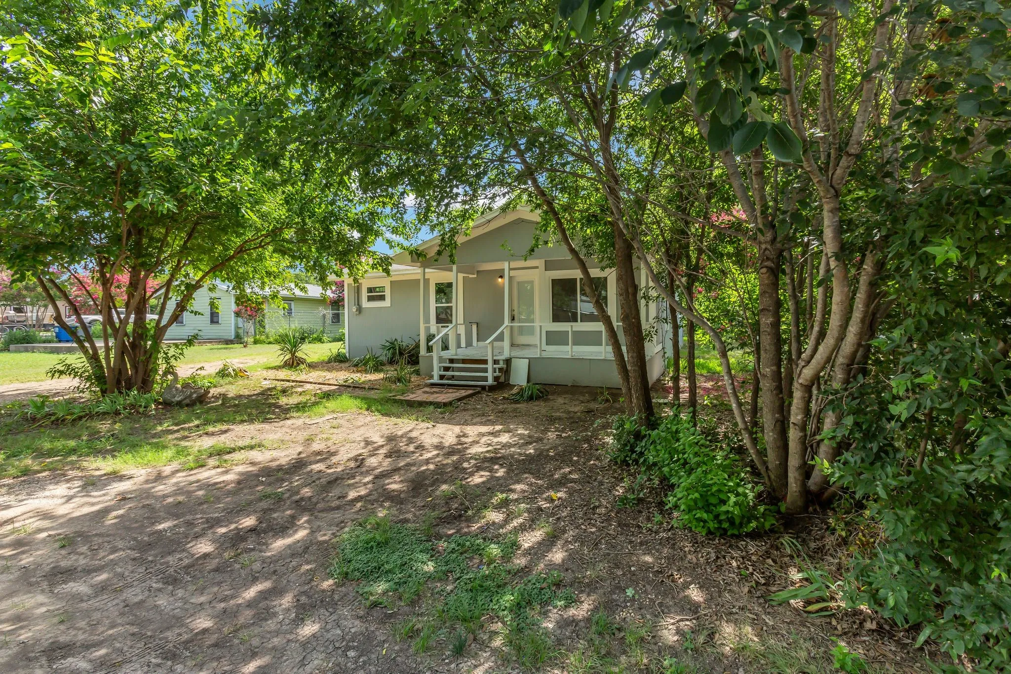 Single Family Residence For Sale in Ellis County , 110 N Hillside Street, Red Oak, Texas 75154, 3 Bedroom, 2 Bathroom, Garage spaces, 920 Sqft, built in 1952, mls#21398961, Real Estate Agent in Red Oak, Homes For Sale in Ellis county, Homes For Sale in Red Oak, Realtor in Red Oak Texas, Real Estate Brokerage Independent Realty Texas, Luminita Cordes Realtor