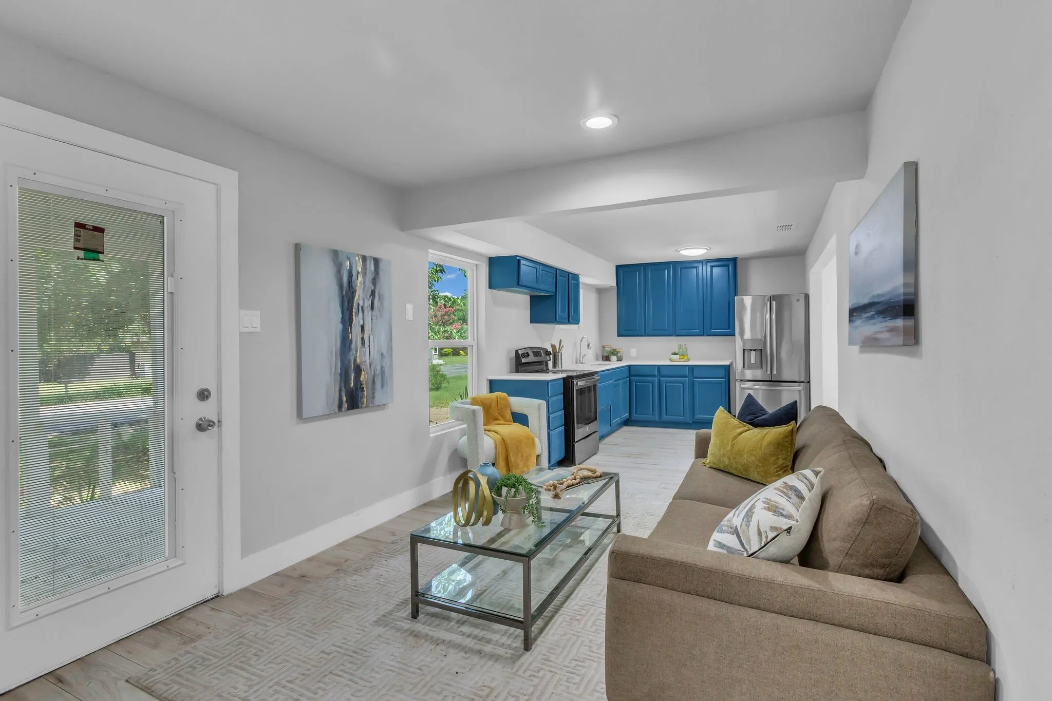 Single Family Residence For Sale in Ellis County , 110 N Hillside Street, Red Oak, Texas 75154, 3 Bedroom, 2 Bathroom, Garage spaces, 920 Sqft, built in 1952, mls#21398961, Real Estate Agent in Red Oak, Homes For Sale in Ellis county, Homes For Sale in Red Oak, Realtor in Red Oak Texas, Real Estate Brokerage Independent Realty Texas, Luminita Cordes Realtor