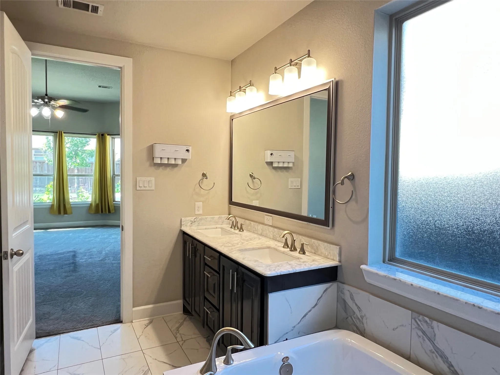 Single Family Residence For Rent in Denton County , 4959 Gleneagle Drive, Flower Mound, Texas 75028, 4 Bedroom, 3 Bathroom, 2 Garage spaces, 2,807 Sqft, built in 2017, mls#21405551, Real Estate Agent in Flower Mound, Homes For Rent in Denton county, Homes For Rent in Flower Mound, Realtor in Flower Mound Texas, Real Estate Brokerage Independent Realty Texas, Luminita Cordes Realtor
